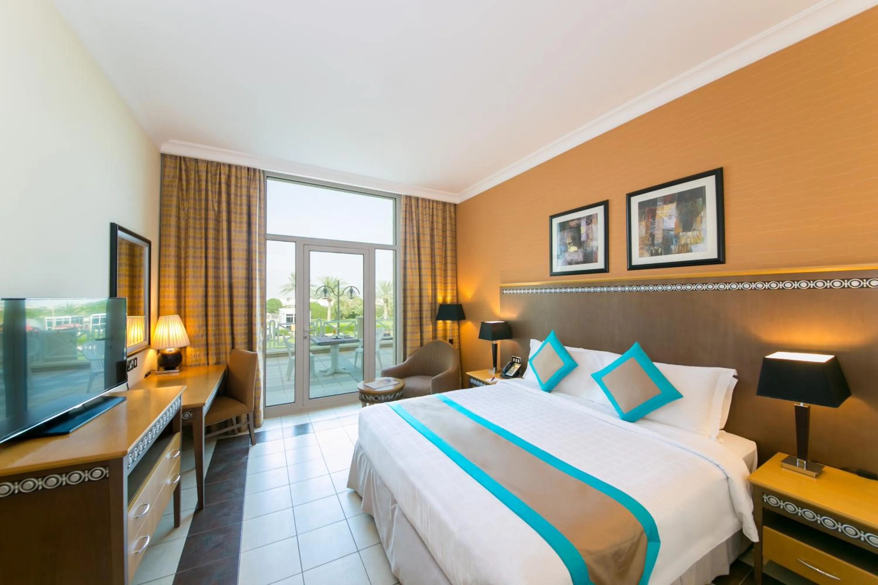 Property building, Bed in Copthorne Al Jahra Hotel & Resort