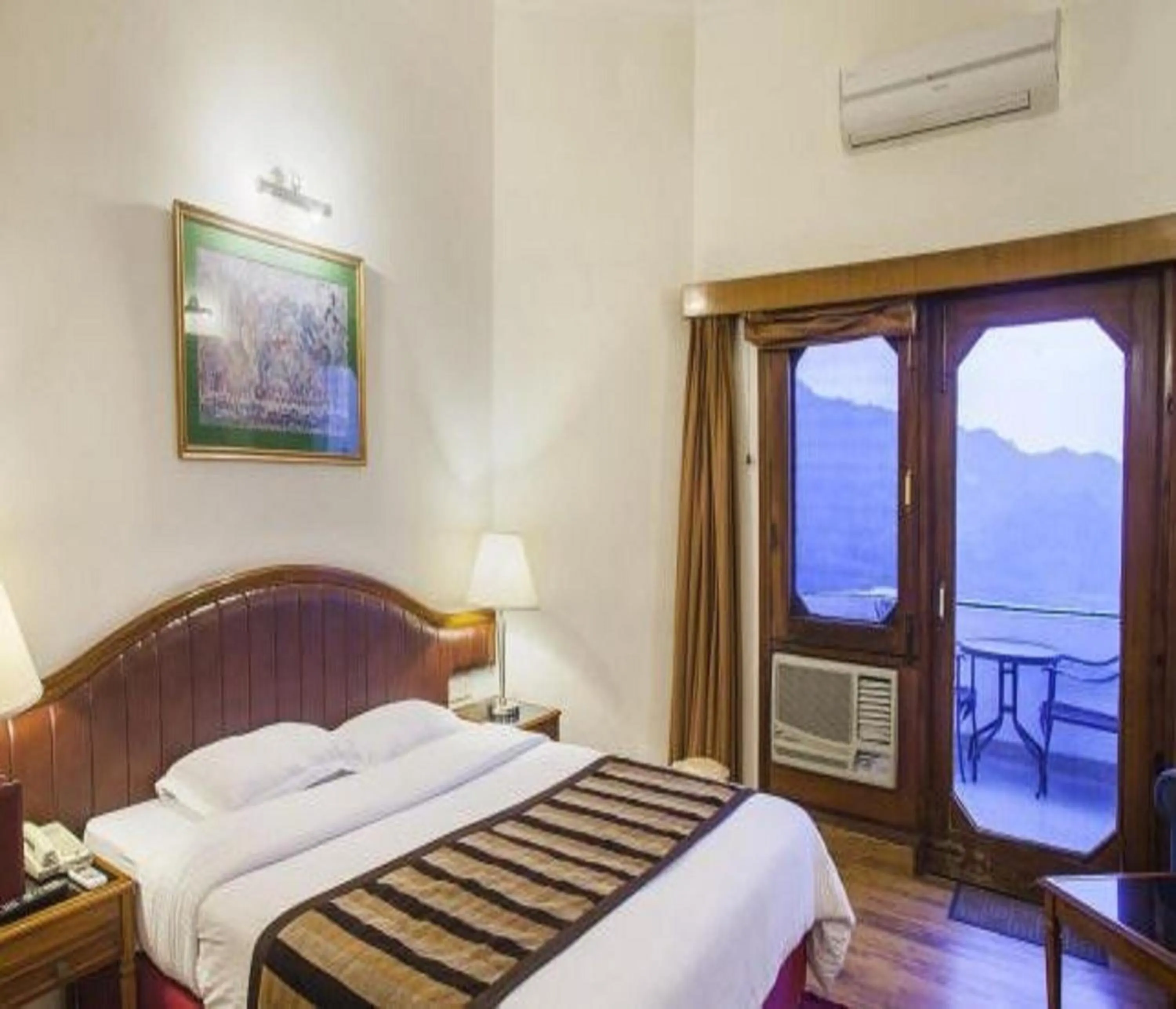 Patio, Bed in Timber Trail Base Resort - At the Foothills of Adventure