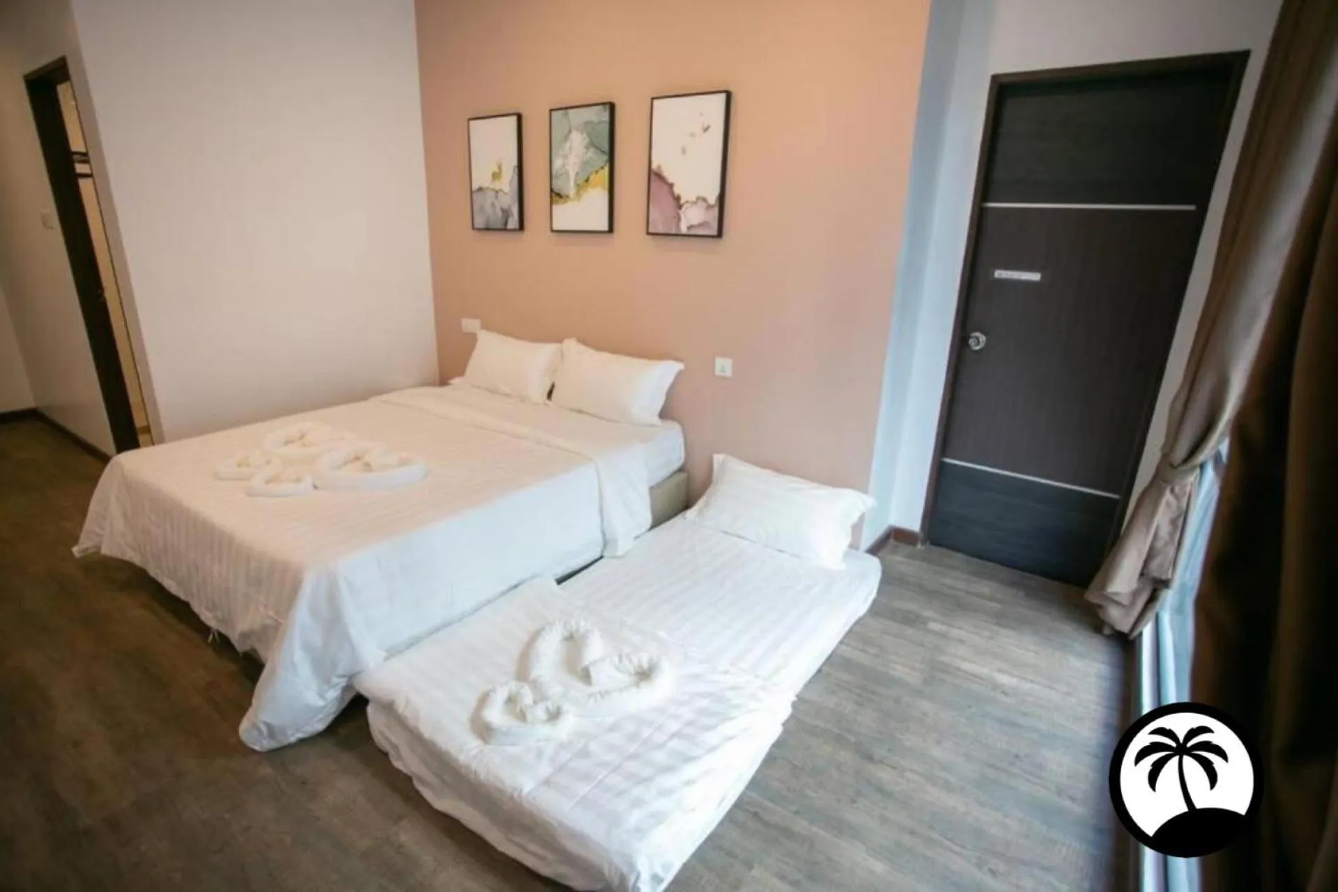 Bedroom, Bed in Paradise Suite at KK Times Square, beside Imago