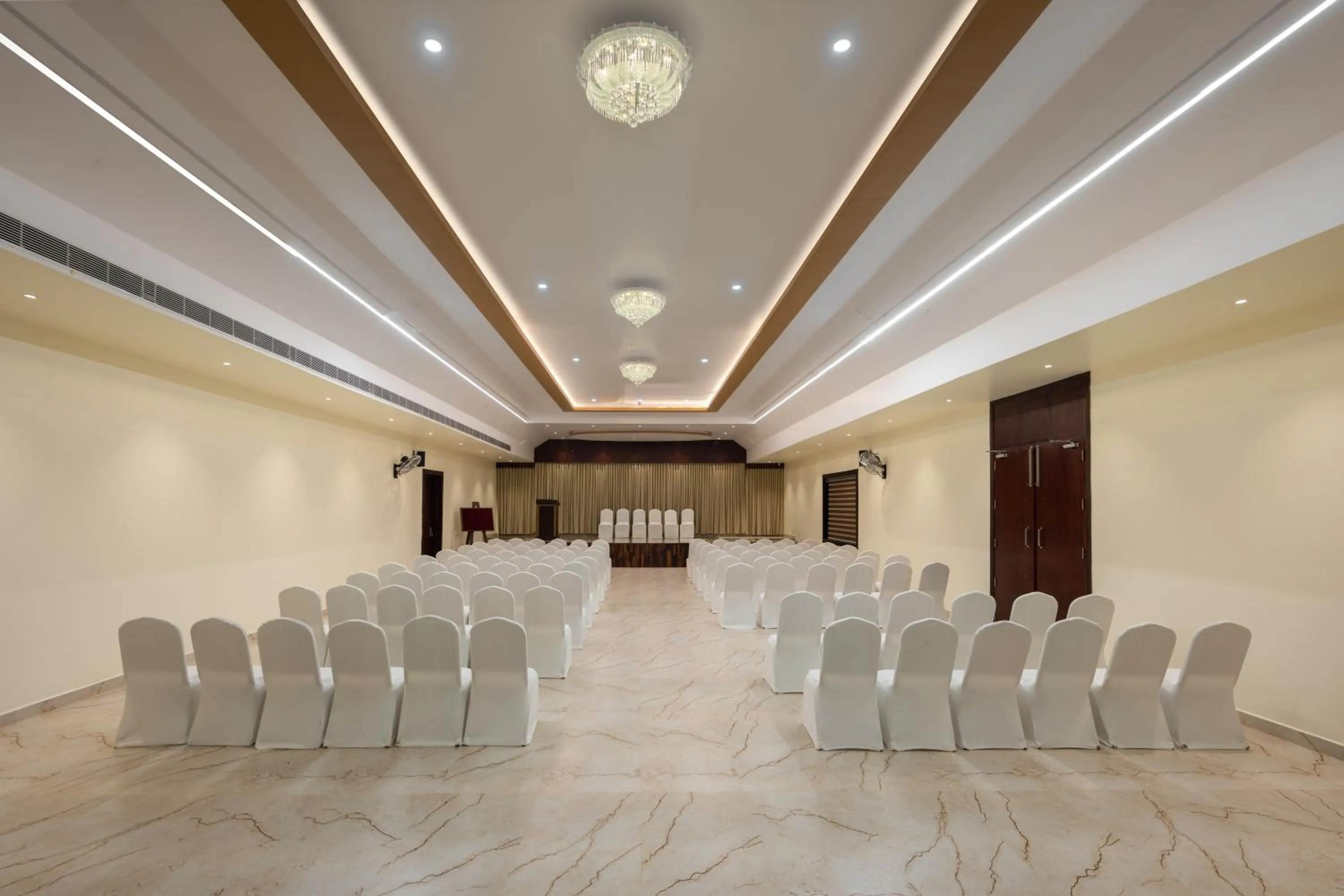 Banquet/Function facilities in Au Revoir Wellness Resort, Malampuzha