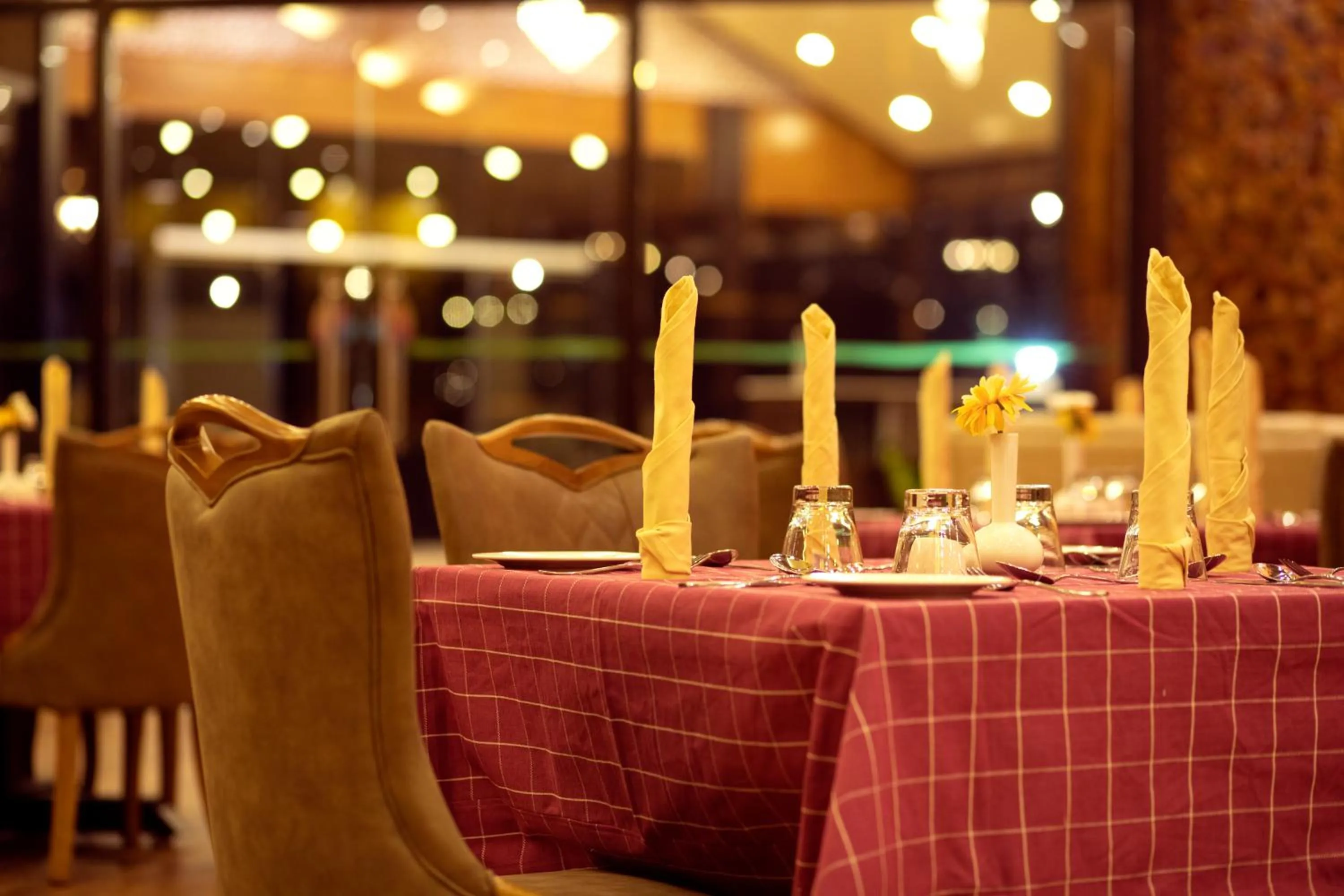 Restaurant/places to eat in Au Revoir Wellness Resort, Malampuzha