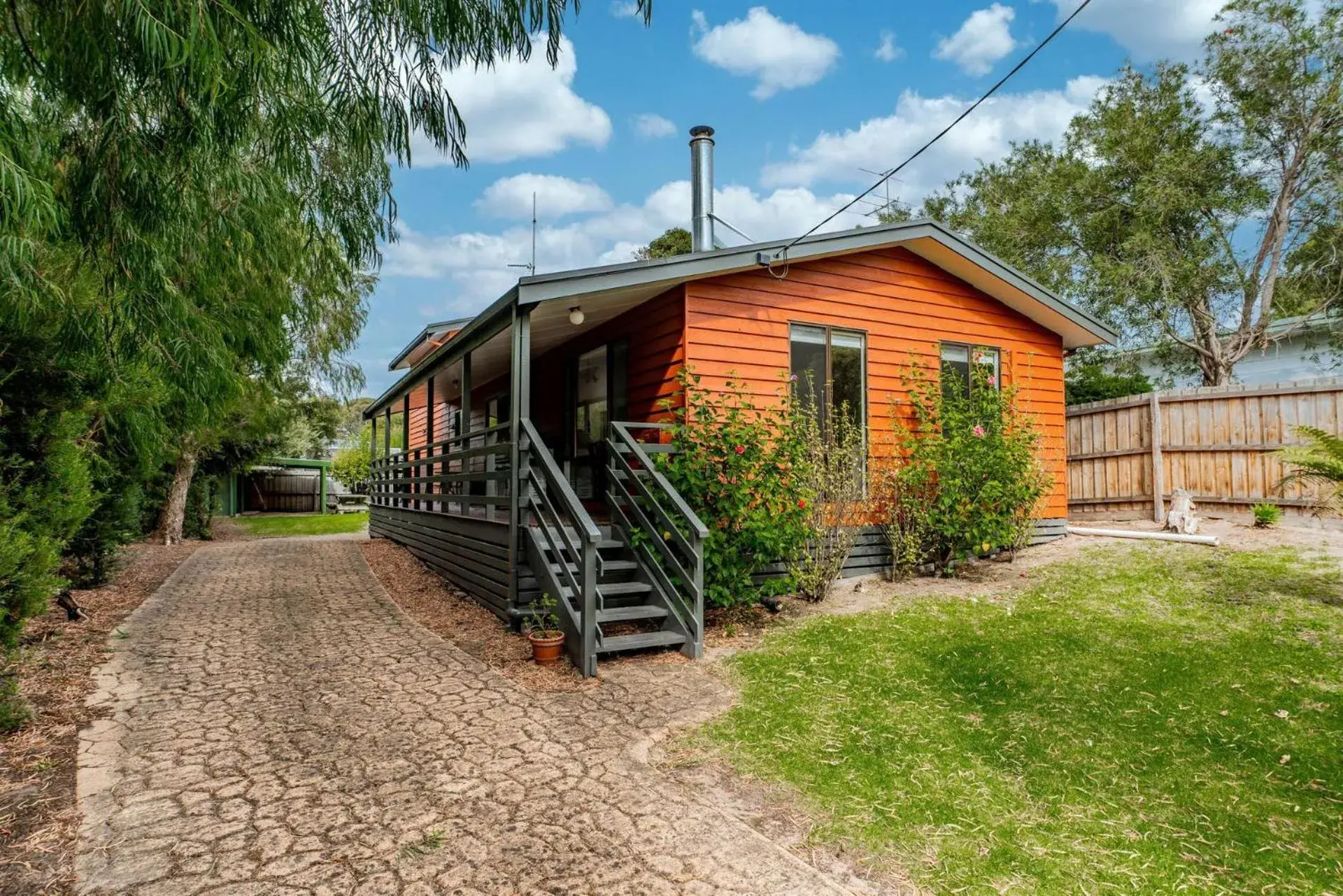 Wavelength Free Wifi and Pet Friendly outside only Wavelength Free Wifi and Pet Friendly outside only
