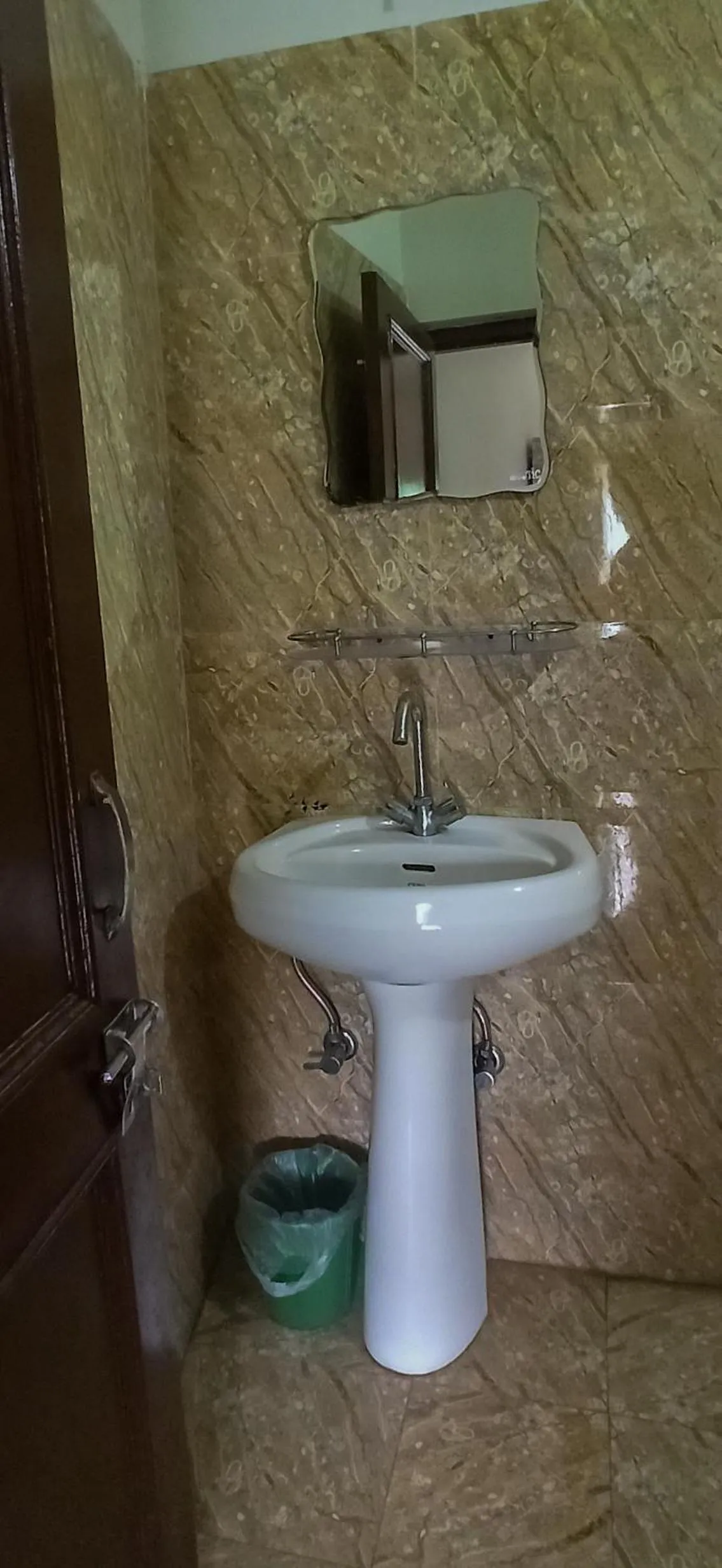 Bathroom in Kasauli Nature Inn