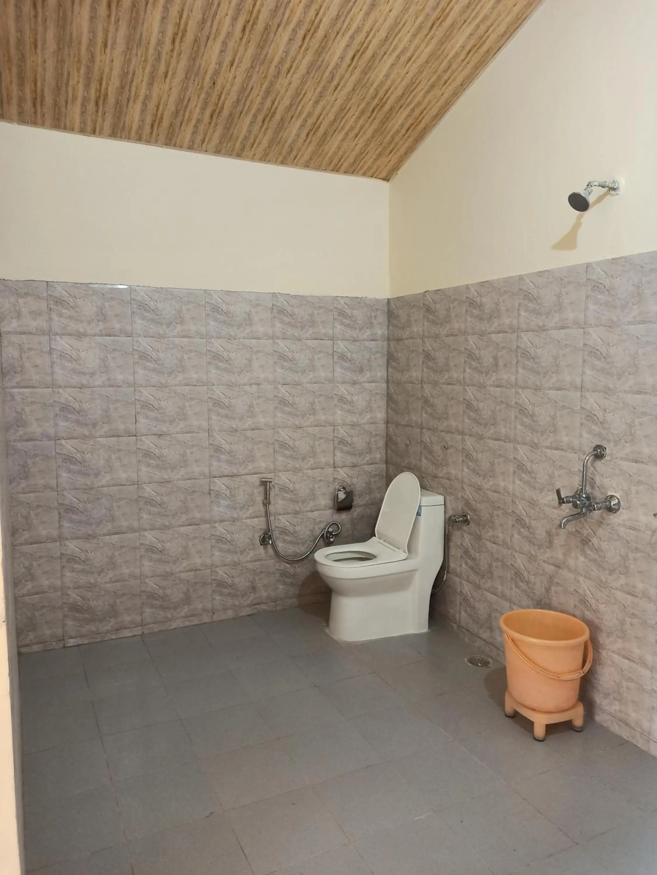 Bathroom in Kasauli Nature Inn