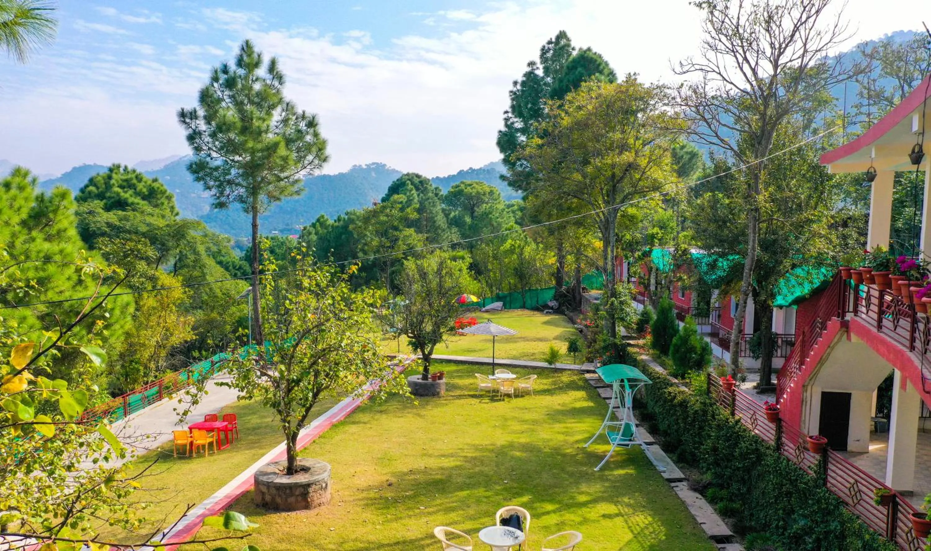 Garden in Kasauli Nature Inn