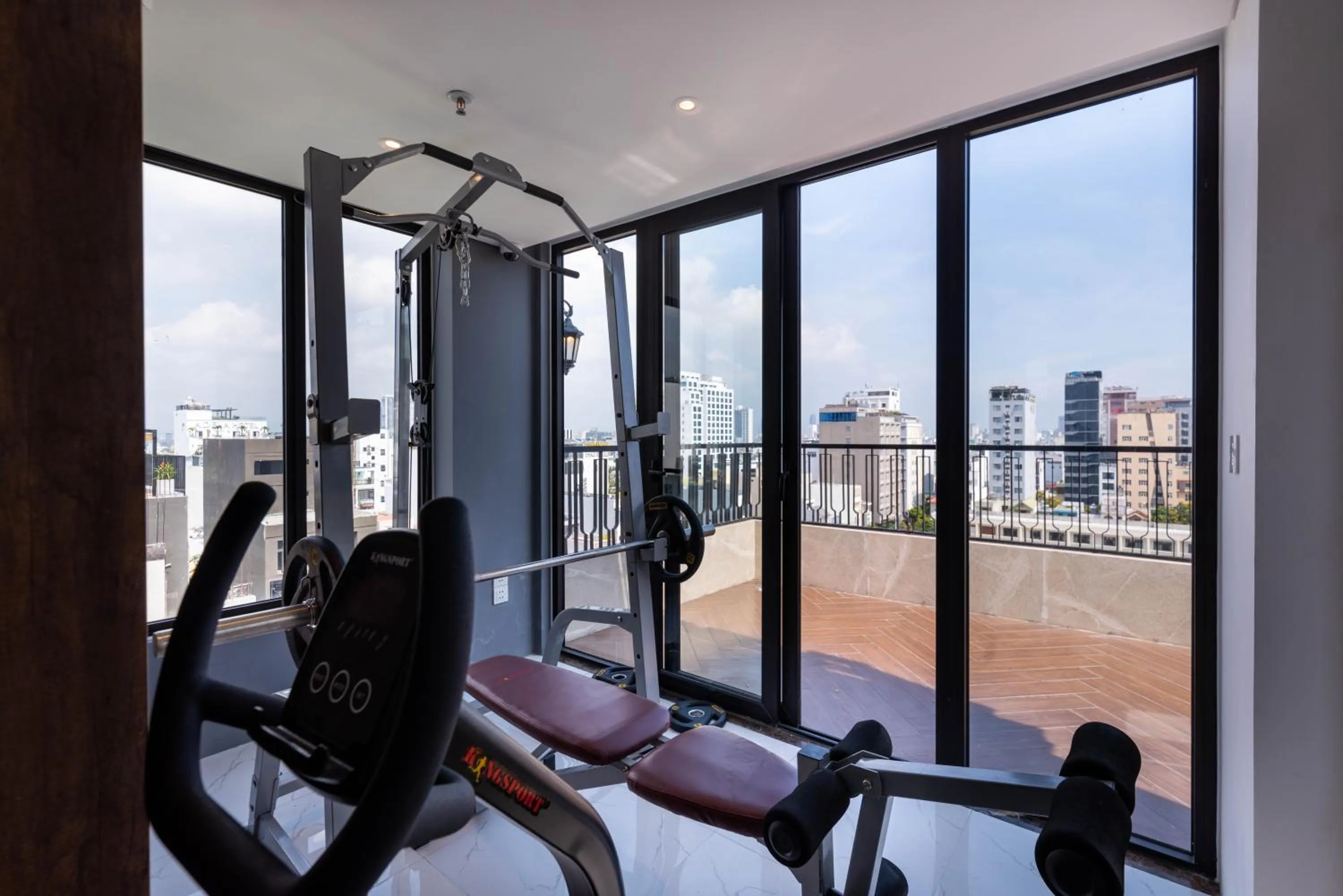 Fitness centre/facilities in Louis Mo Apartment