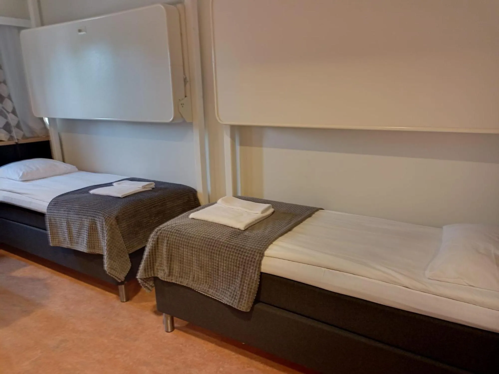 Bed in Hotel Tikkurila