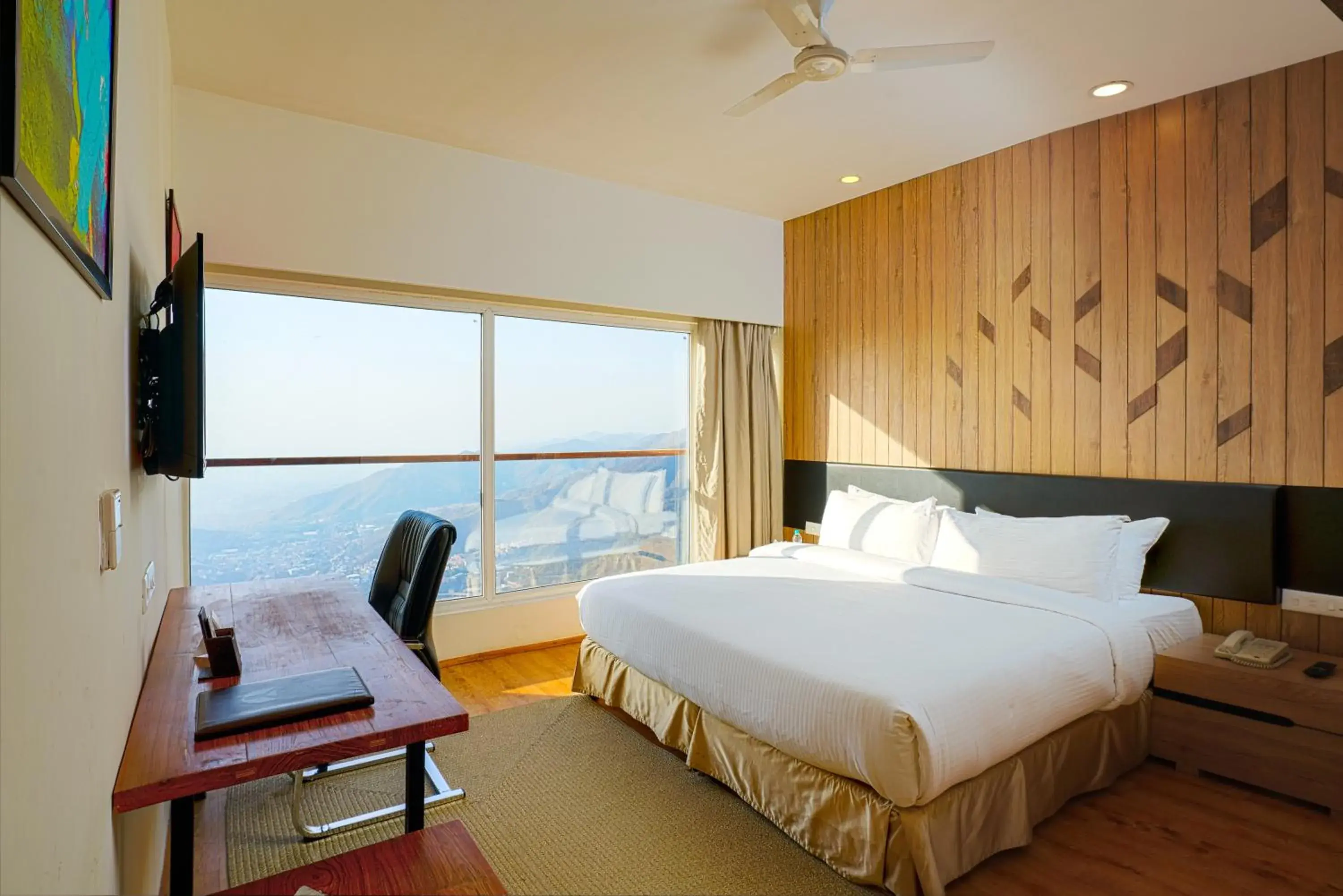 Bedroom, Bed in Timber Trail Heights & Terraces-Cable Car Escape Bedroom, Bed in Timber Trail Heights & Terraces-Cable Car Escape