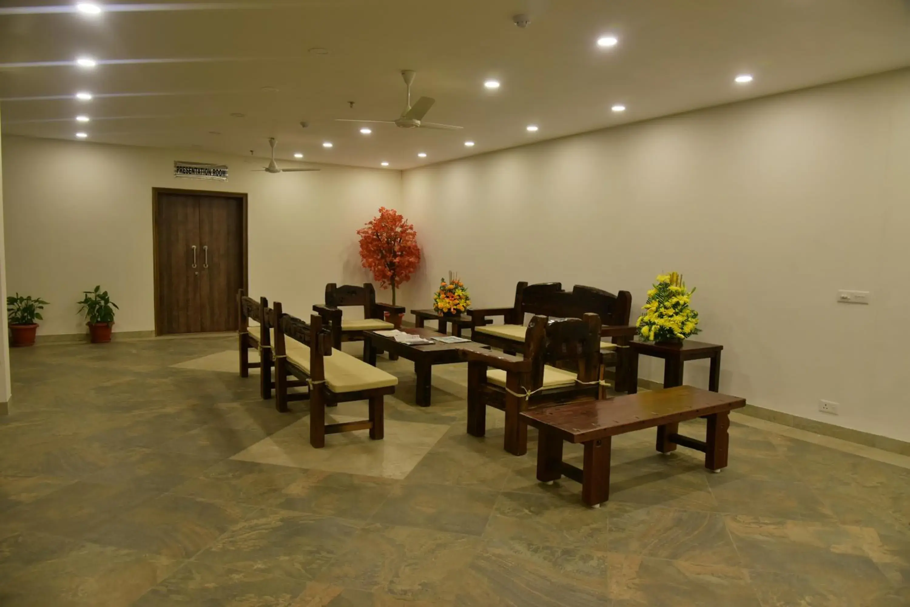 Lobby or reception in Timber Trail Heights & Terraces-Cable Car Escape Lobby or reception in Timber Trail Heights & Terraces-Cable Car Escape