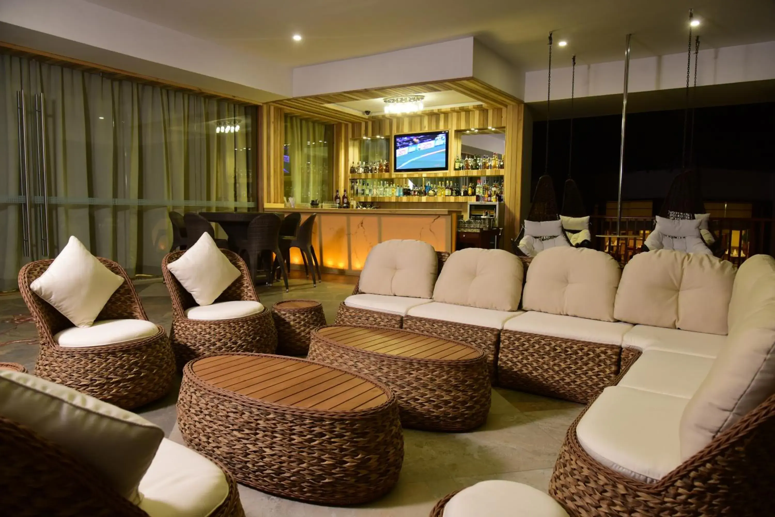 Lounge or bar in Timber Trail Heights & Terraces-Cable Car Escape Lounge or bar in Timber Trail Heights & Terraces-Cable Car Escape