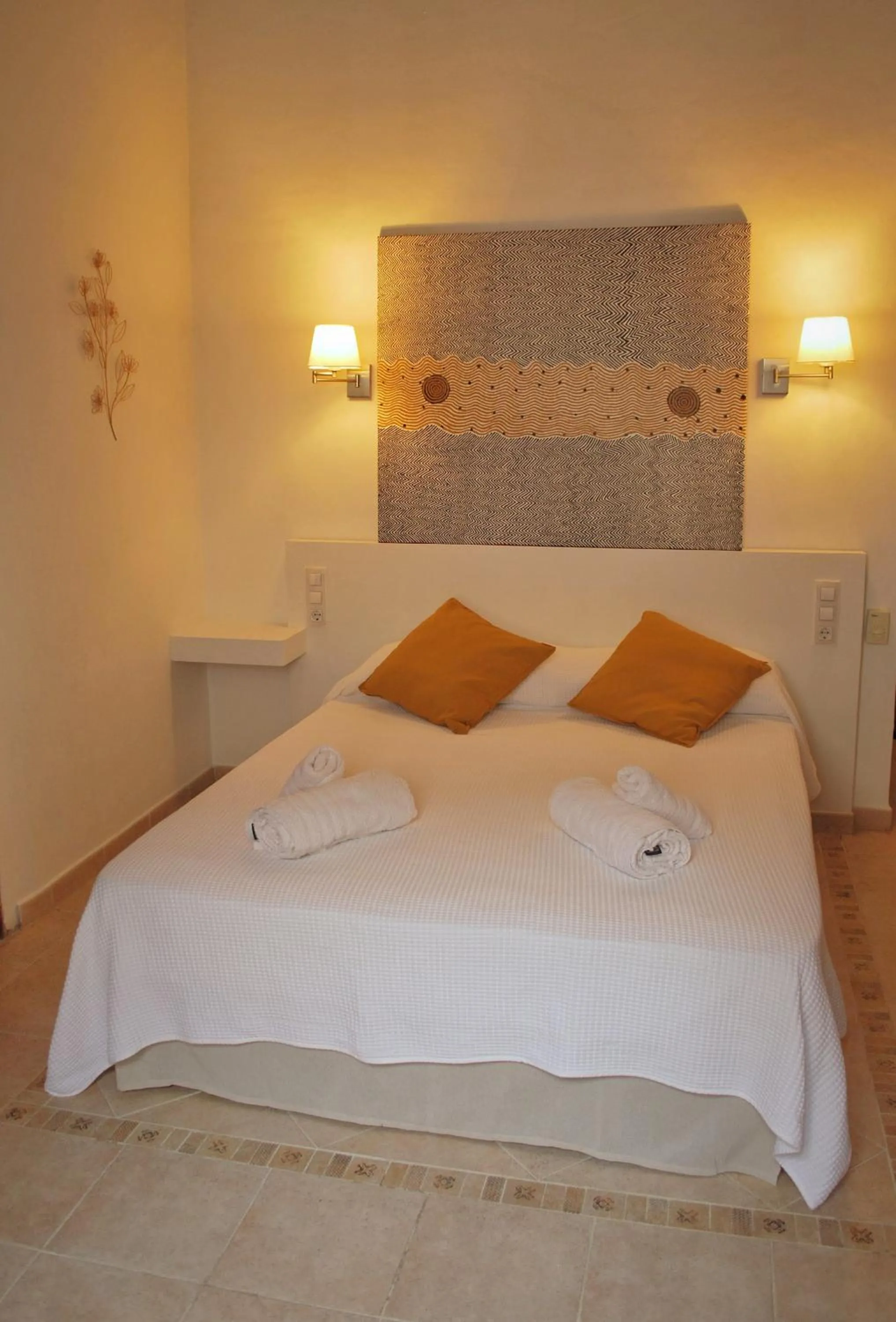 Bedroom, Bed in PETIT HOTEL ALGAIDA