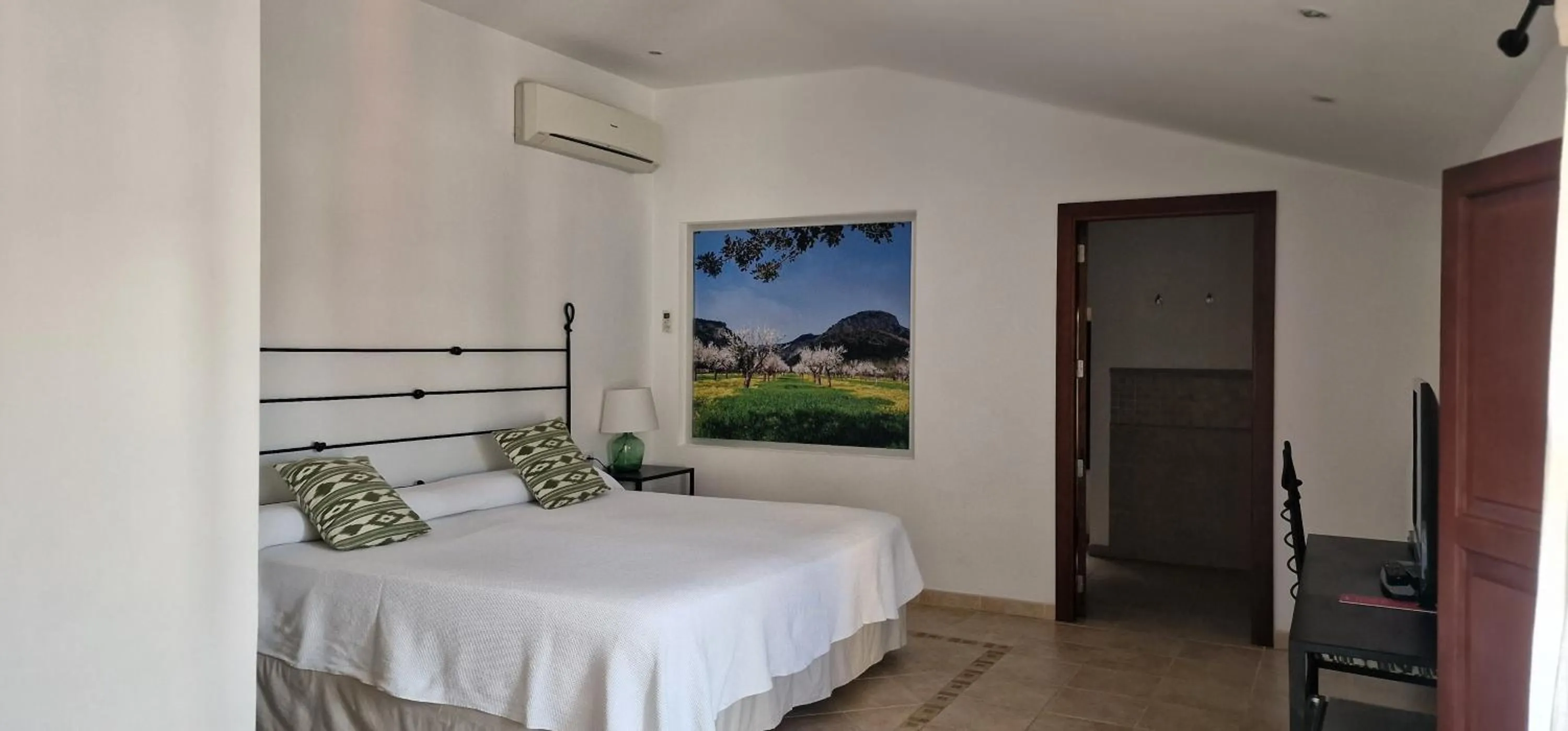 Bed in PETIT HOTEL ALGAIDA