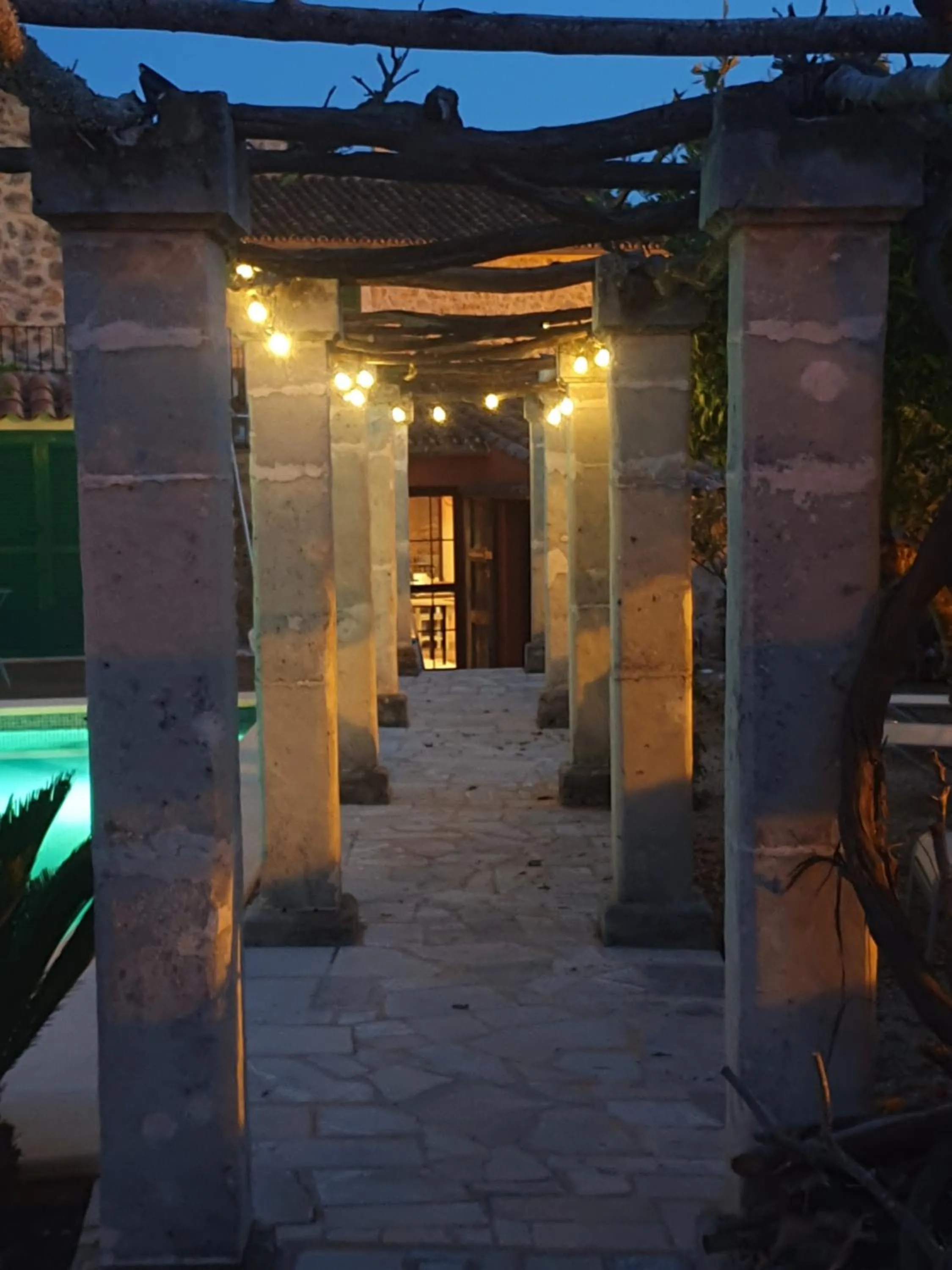 Night in PETIT HOTEL ALGAIDA