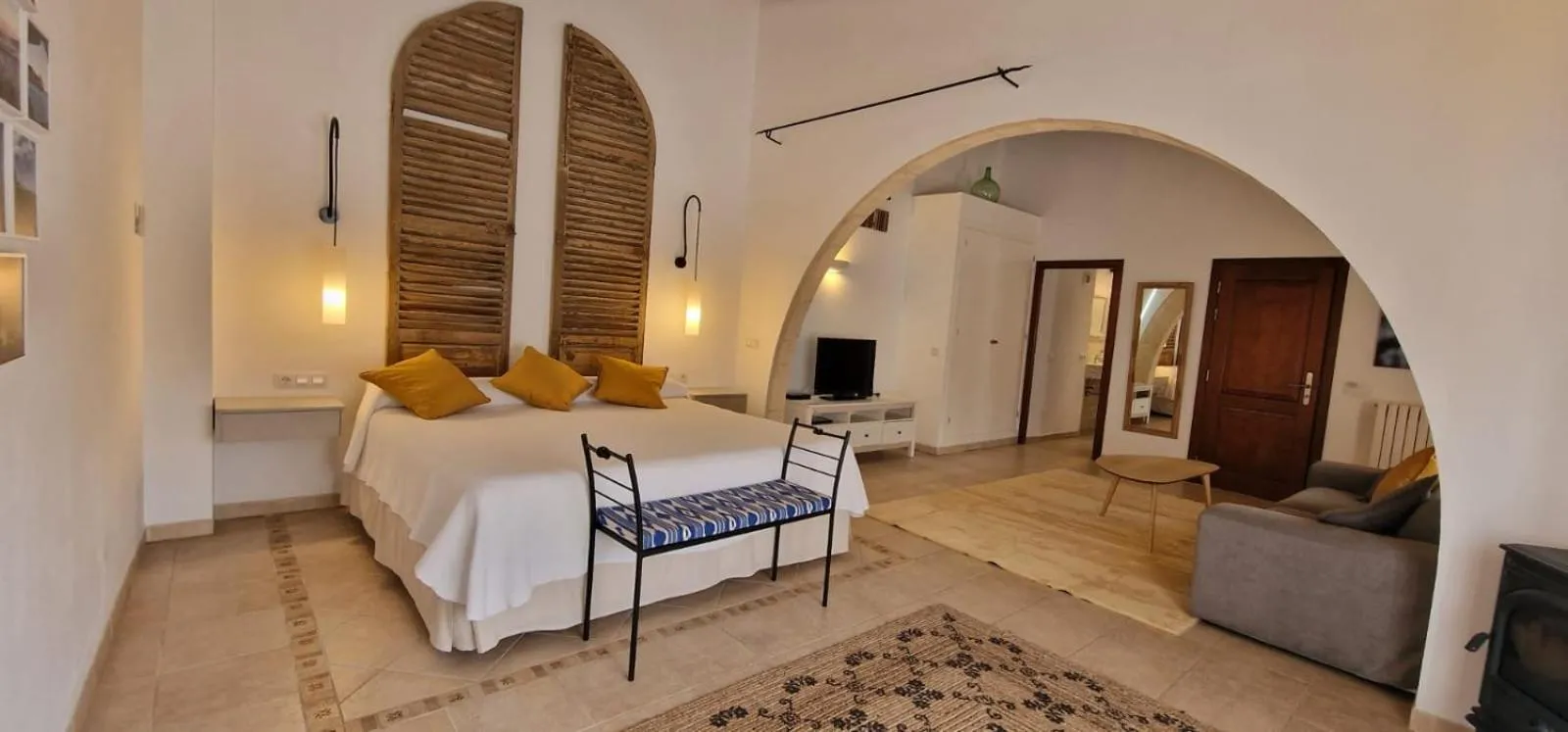 Bed in PETIT HOTEL ALGAIDA