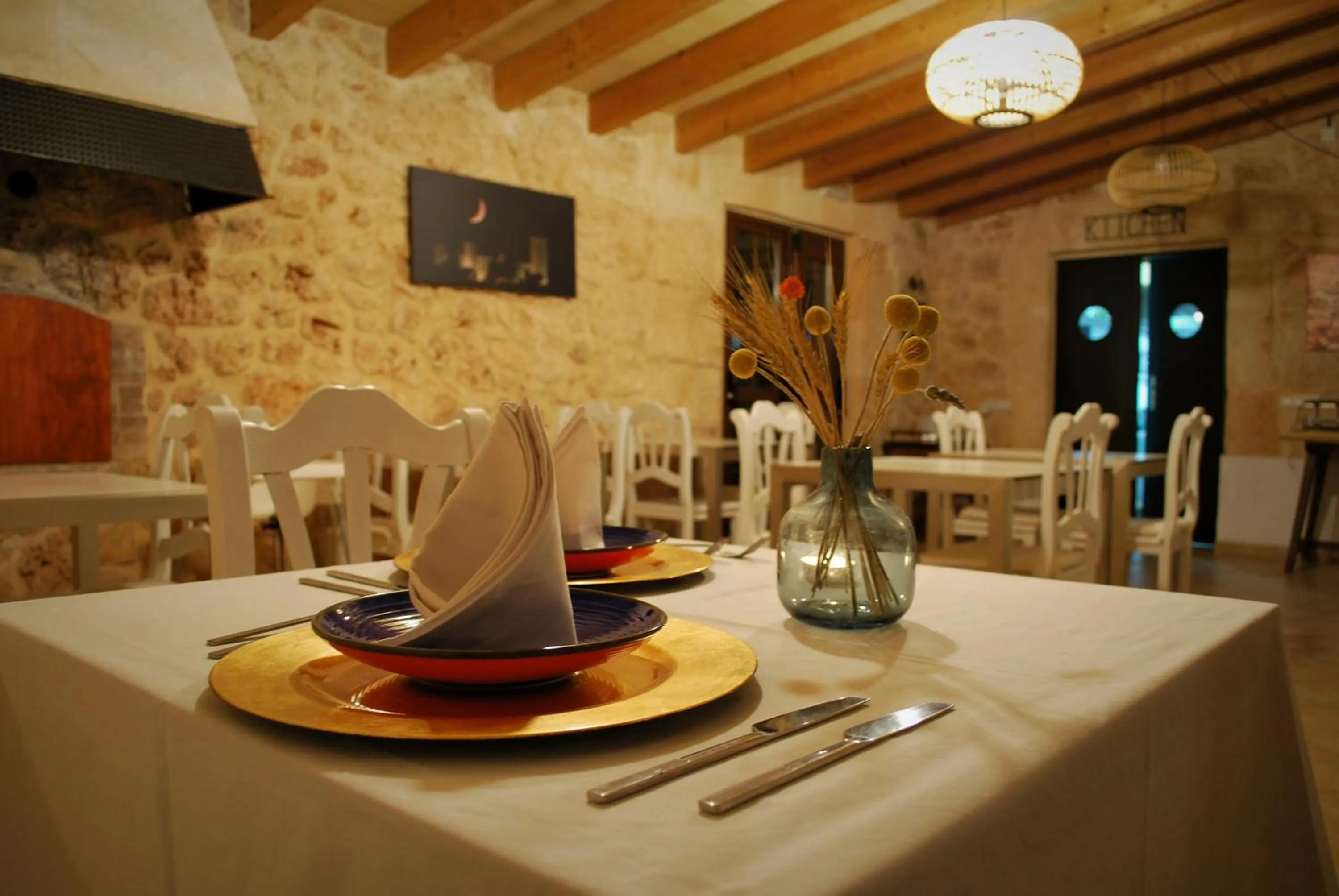 Restaurant/places to eat in PETIT HOTEL ALGAIDA
