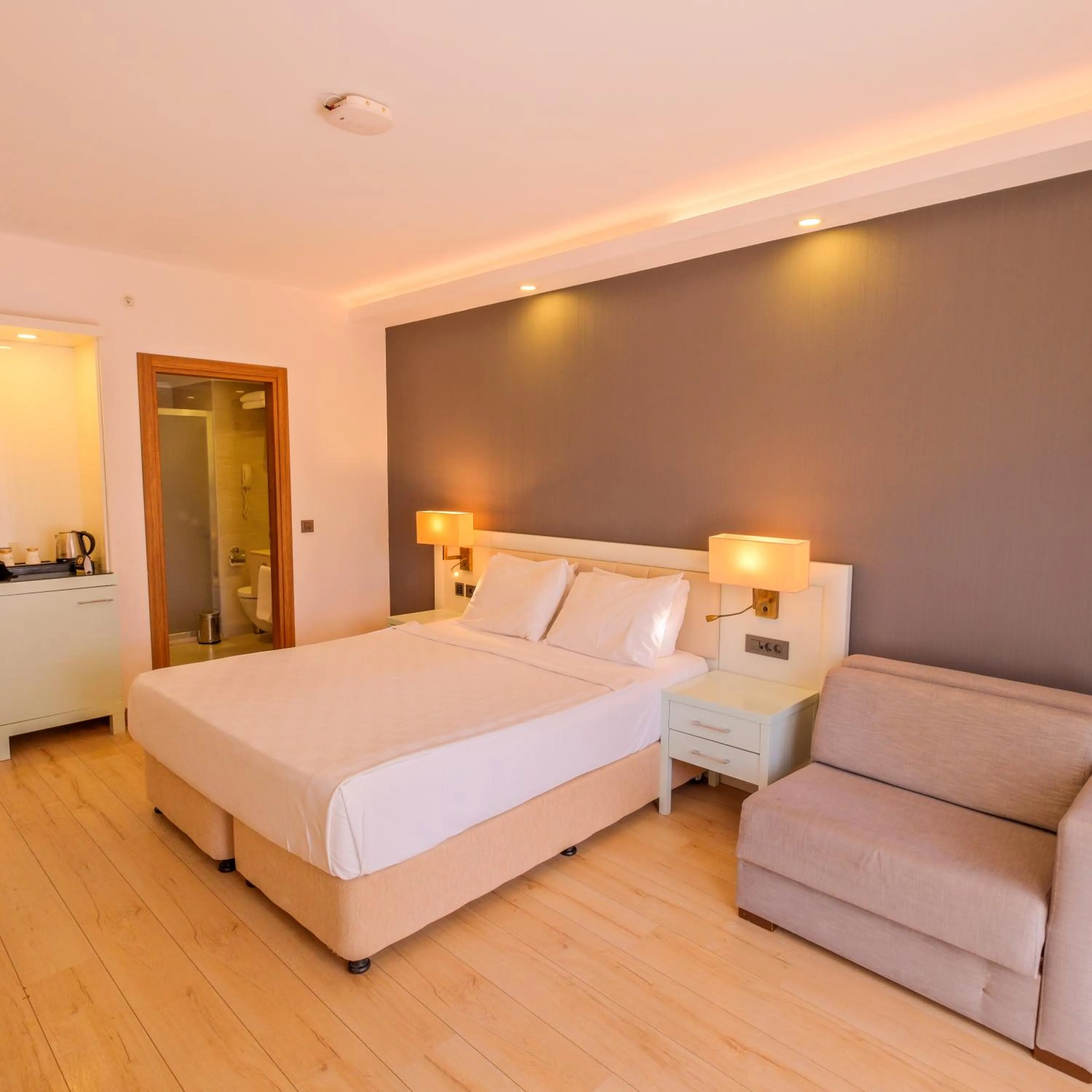 Bathroom, Bed in Orka Village Hisarönü