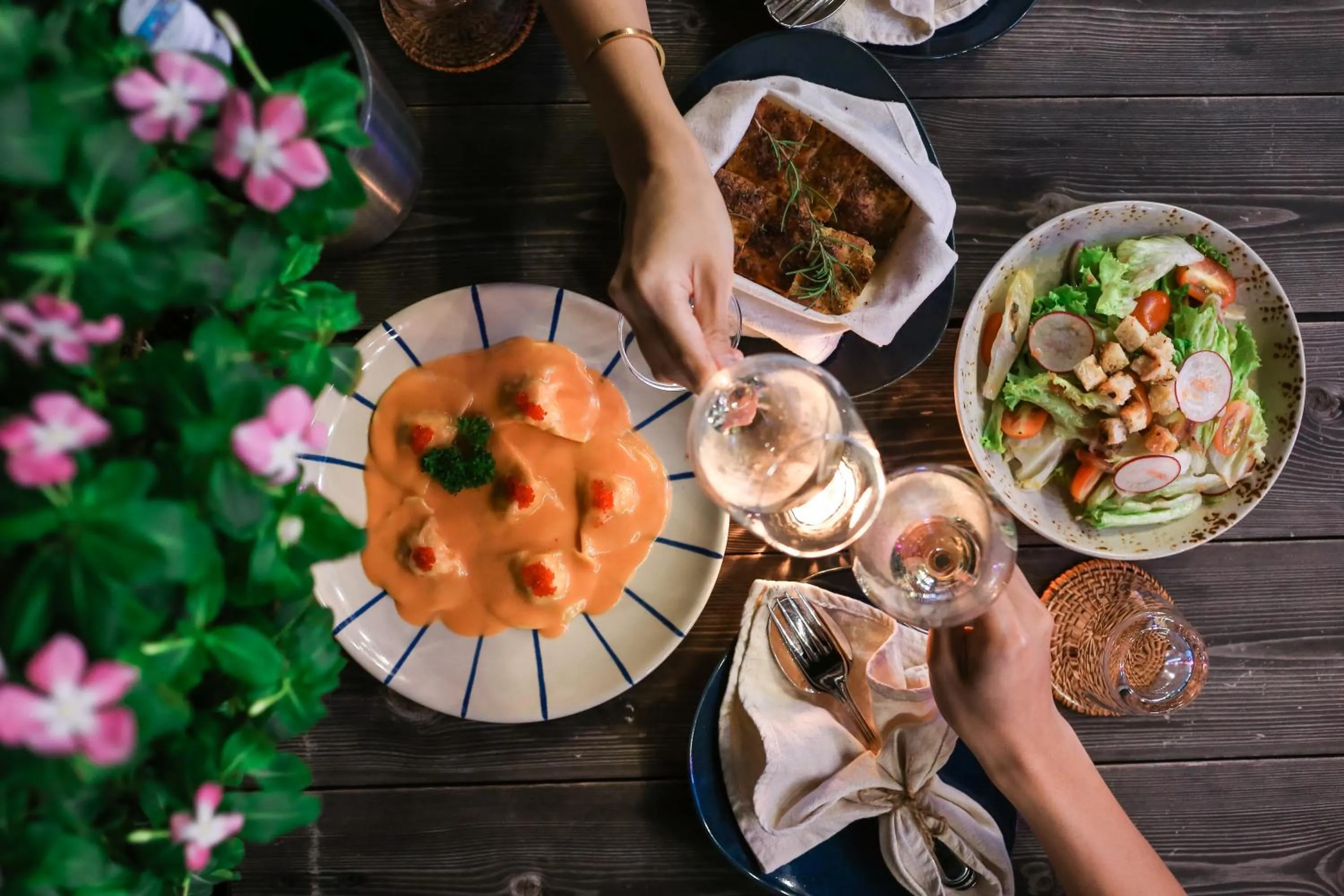 Restaurant/places to eat in JM Boutique Hotel