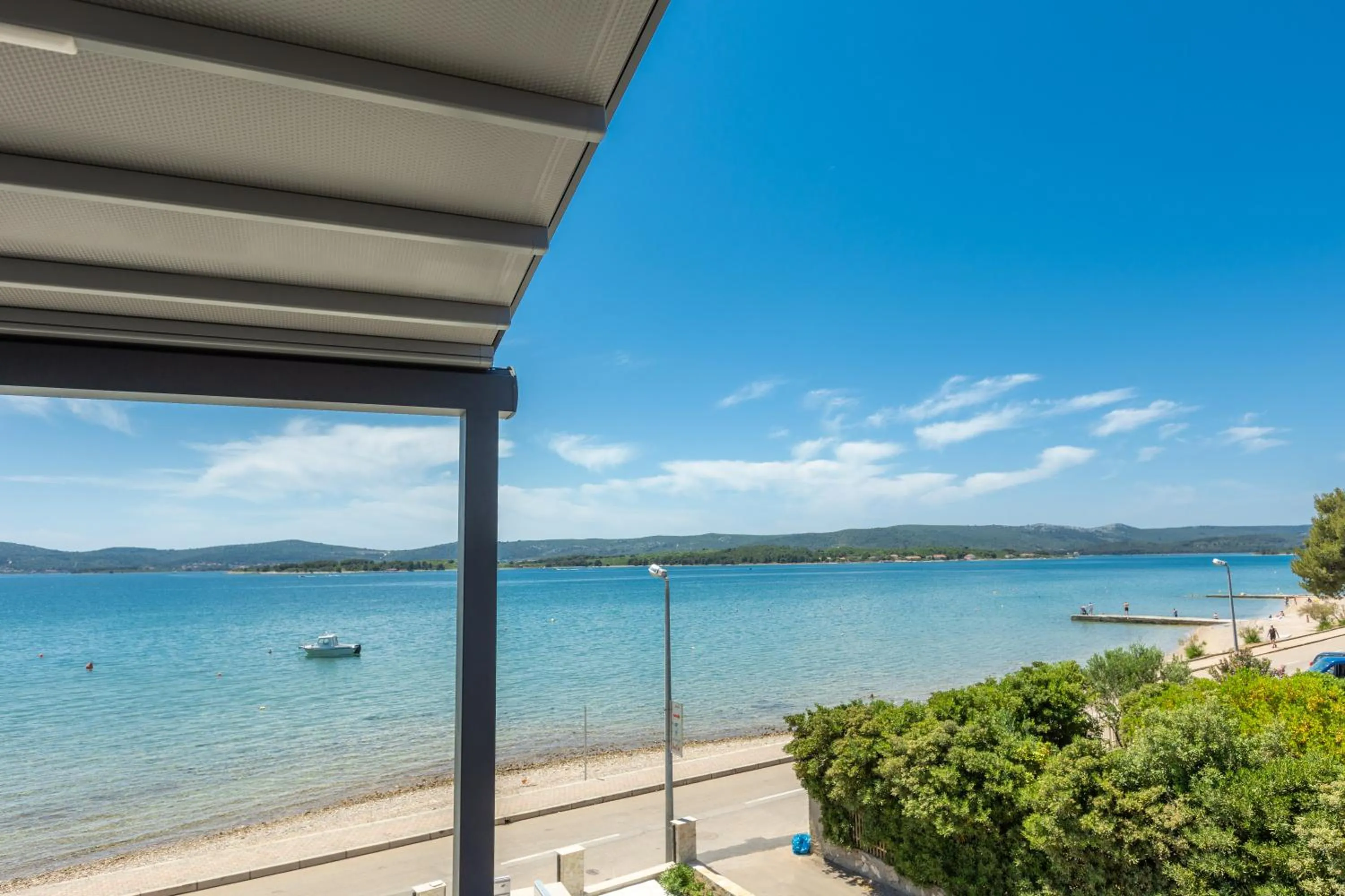 Sea view in Apartments Maris