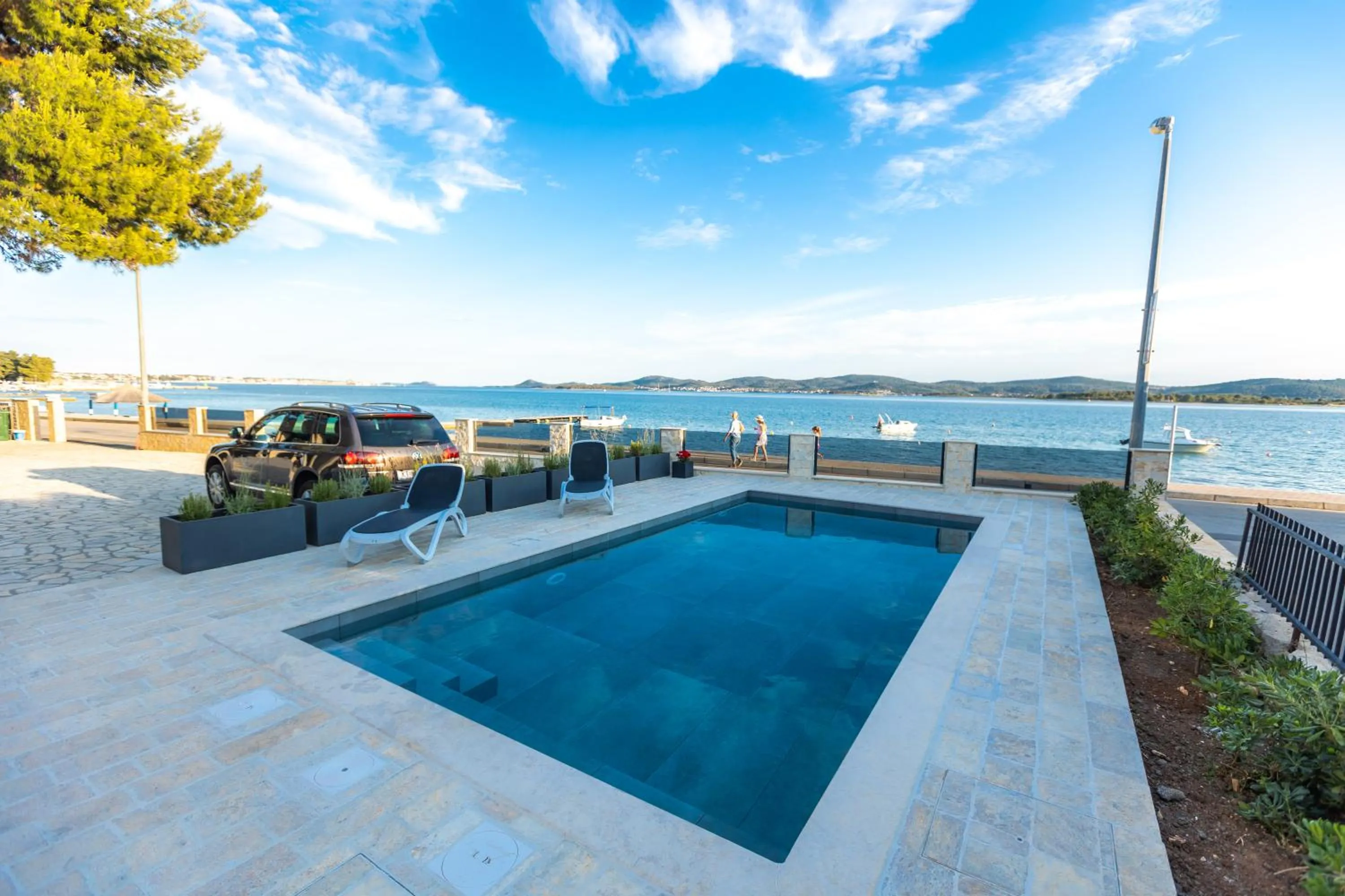 Swimming pool in Apartments Maris