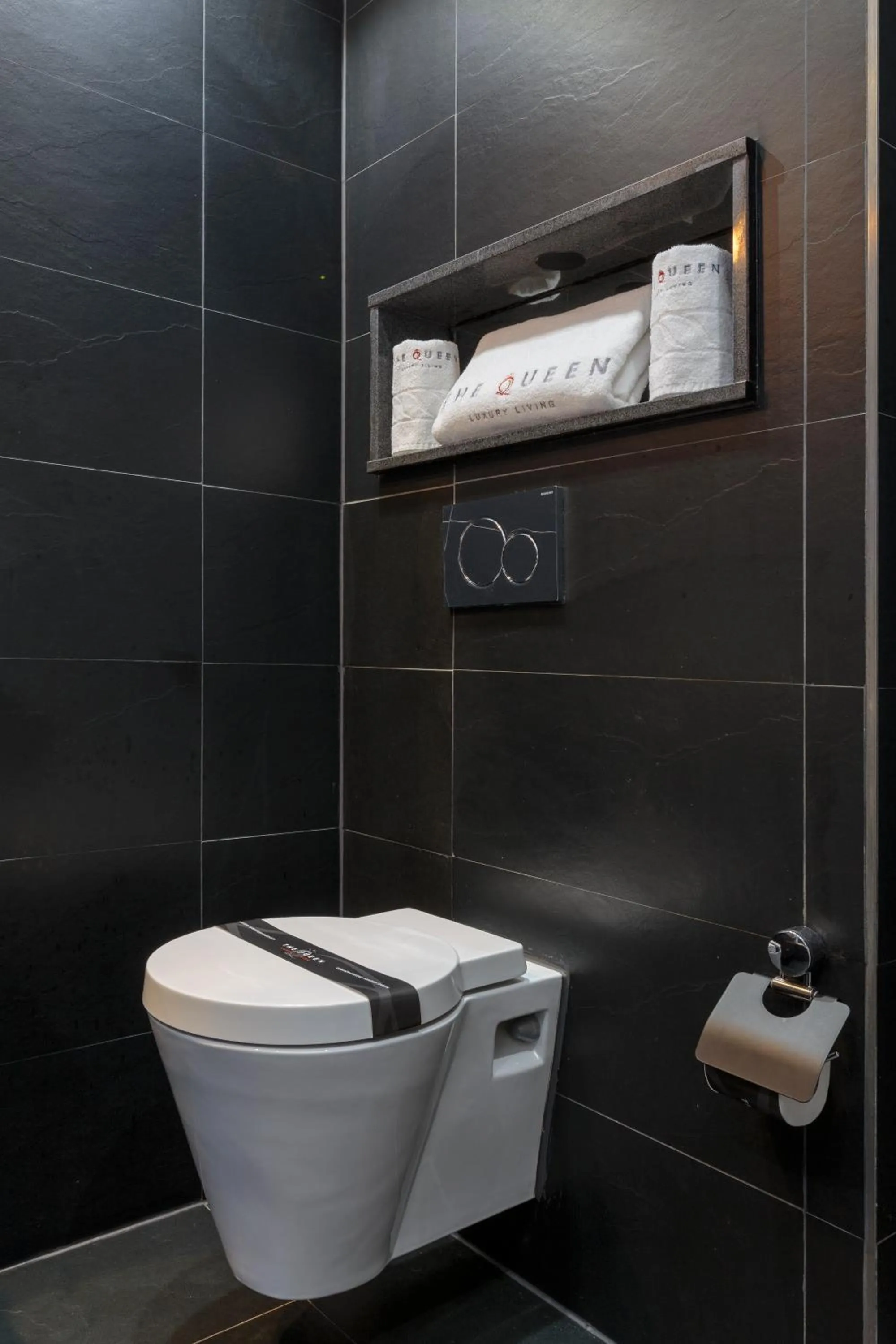 Toilet in The Queen Luxury Apartments - Villa Giada