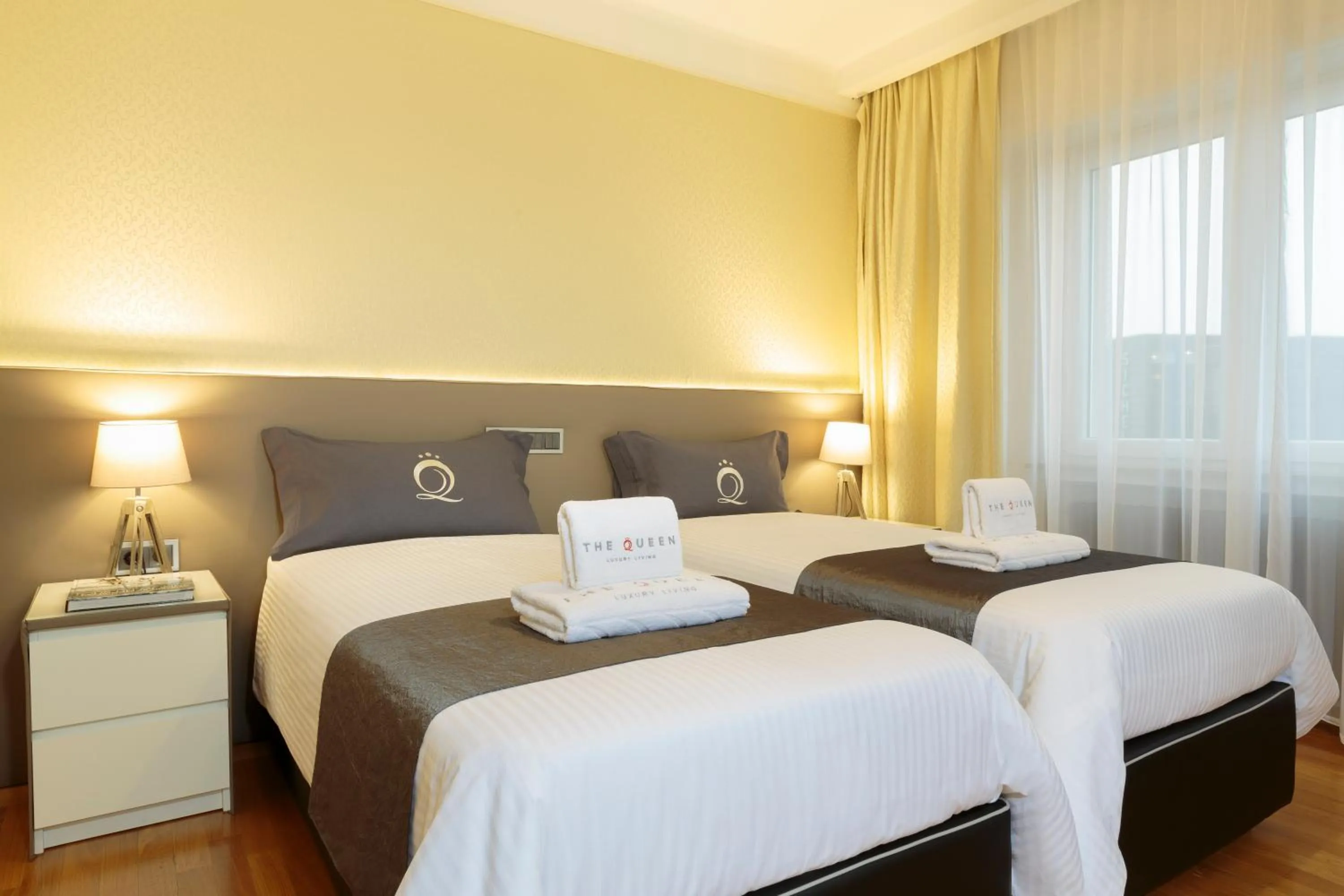 Bedroom, Bed in The Queen Luxury Apartments - Villa Giada