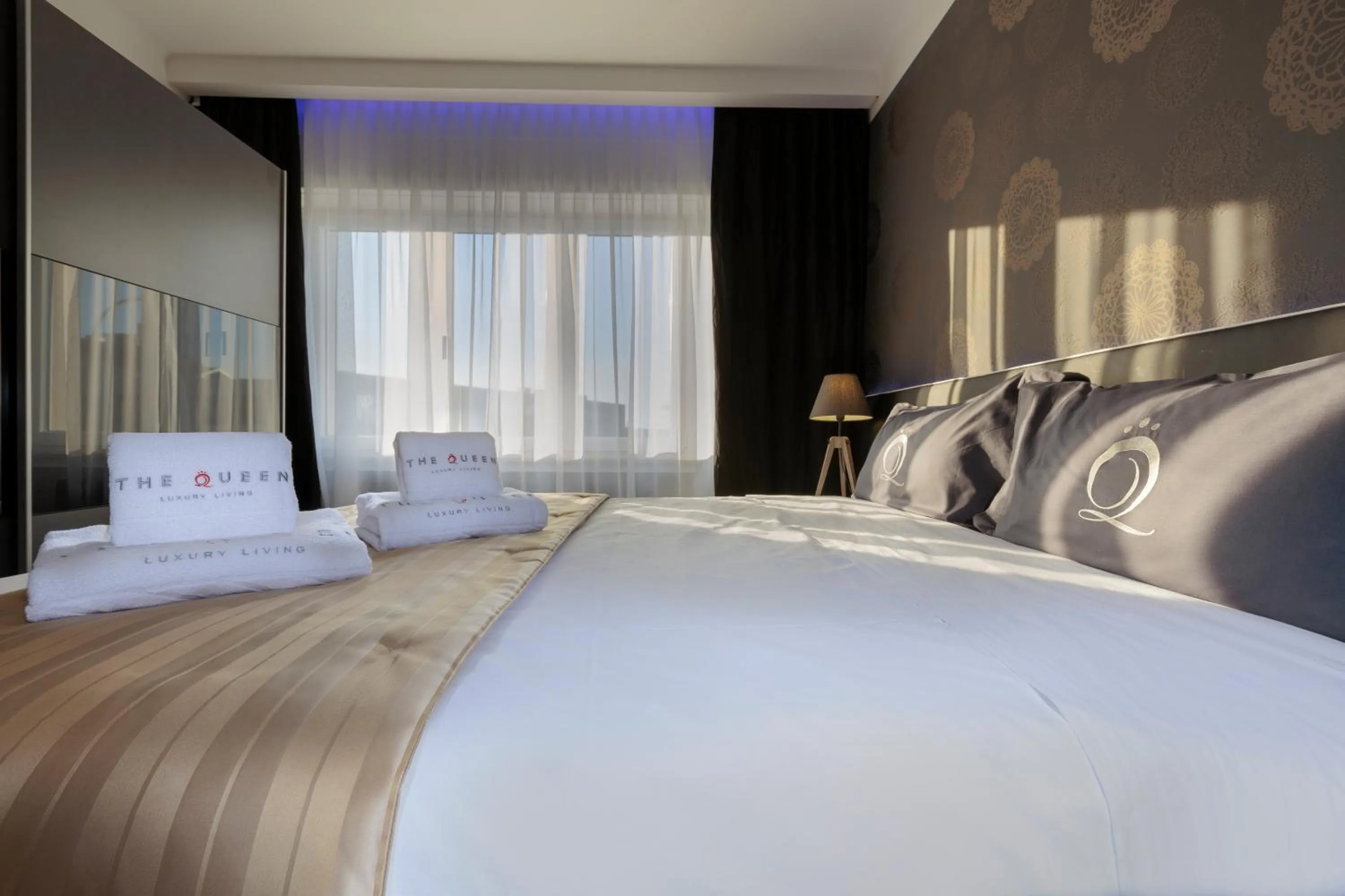 Bedroom, Bed in The Queen Luxury Apartments - Villa Giada