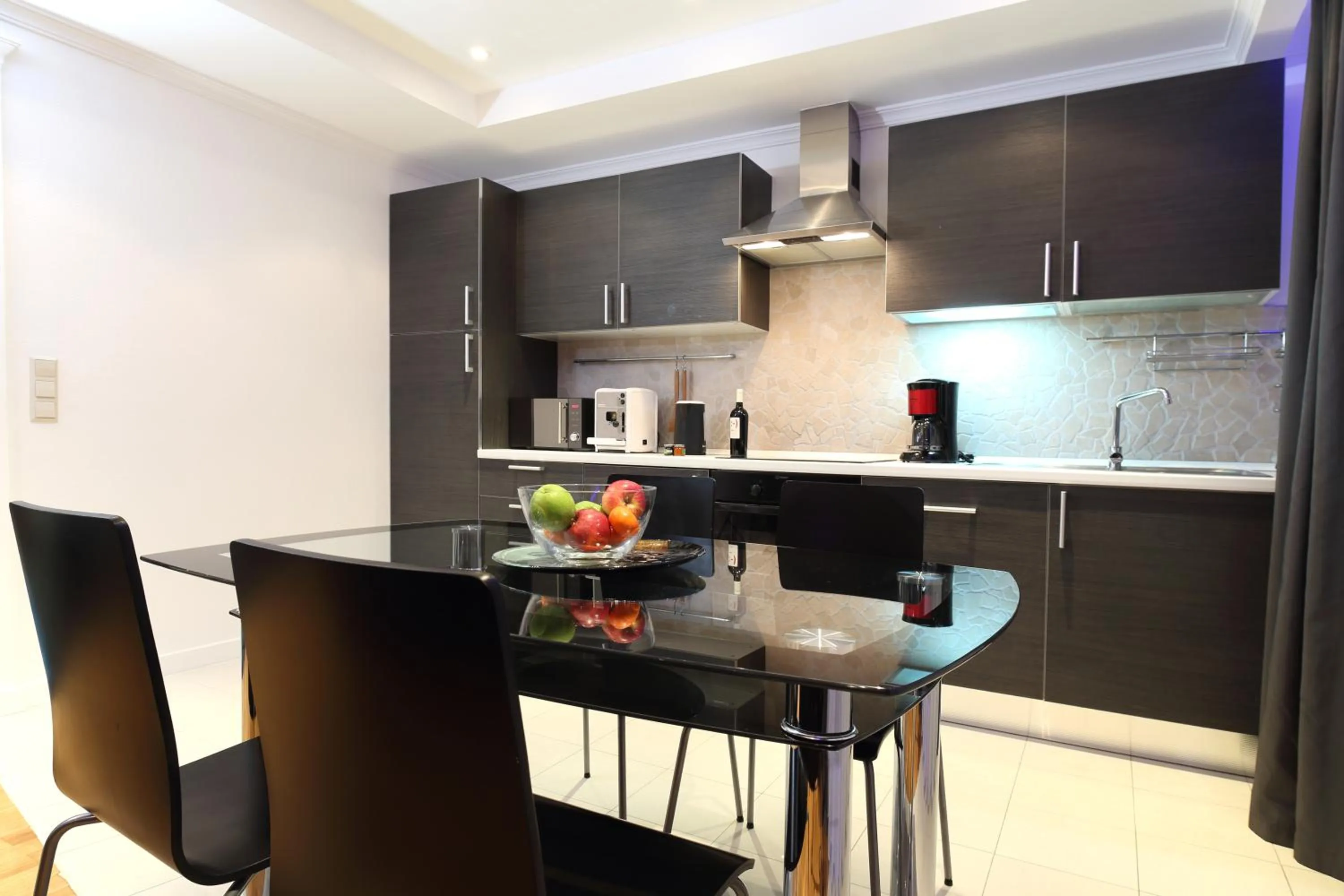 Kitchen or kitchenette in The Queen Luxury Apartments - Villa Giada