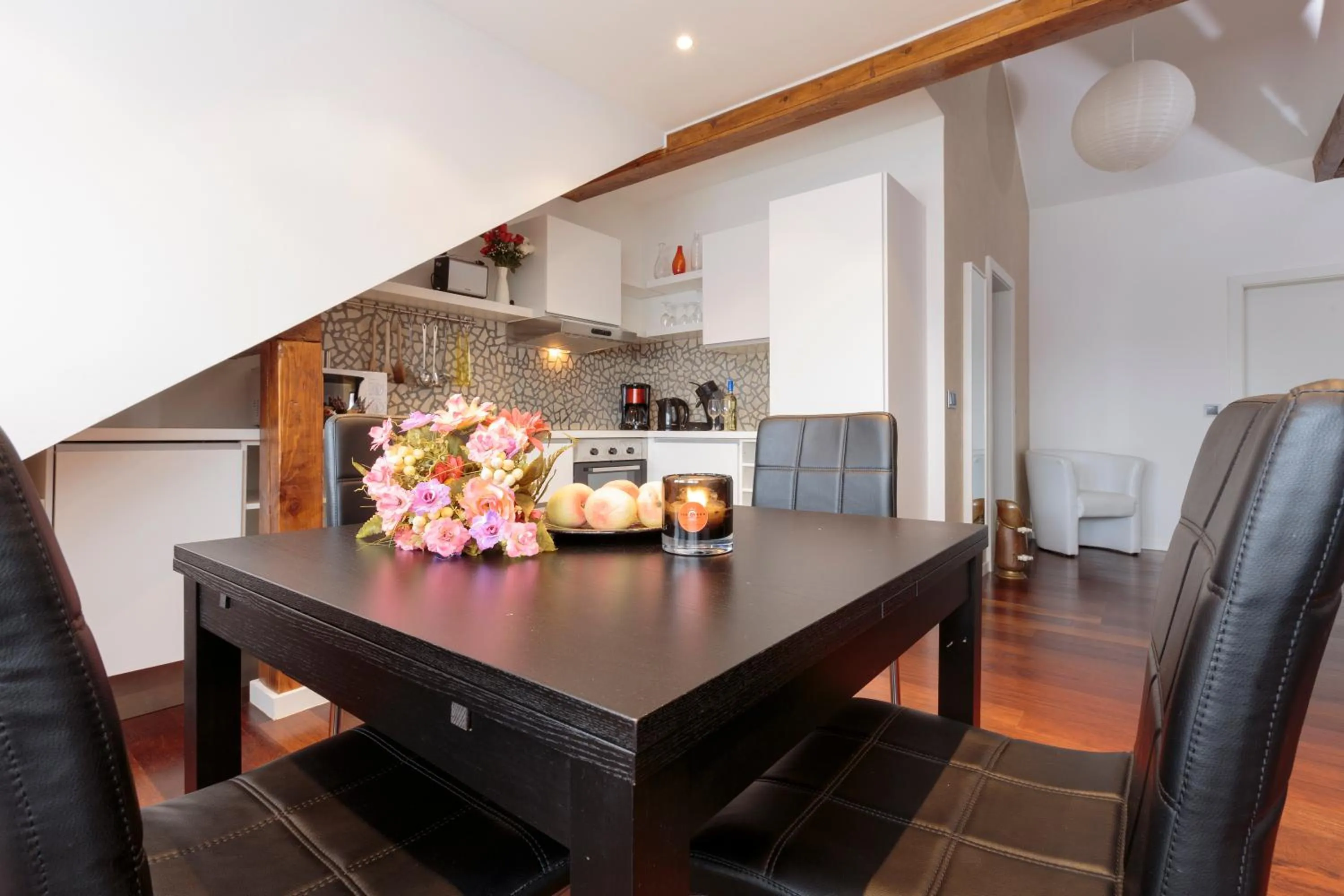 Kitchen or kitchenette in The Queen Luxury Apartments - Villa Giada