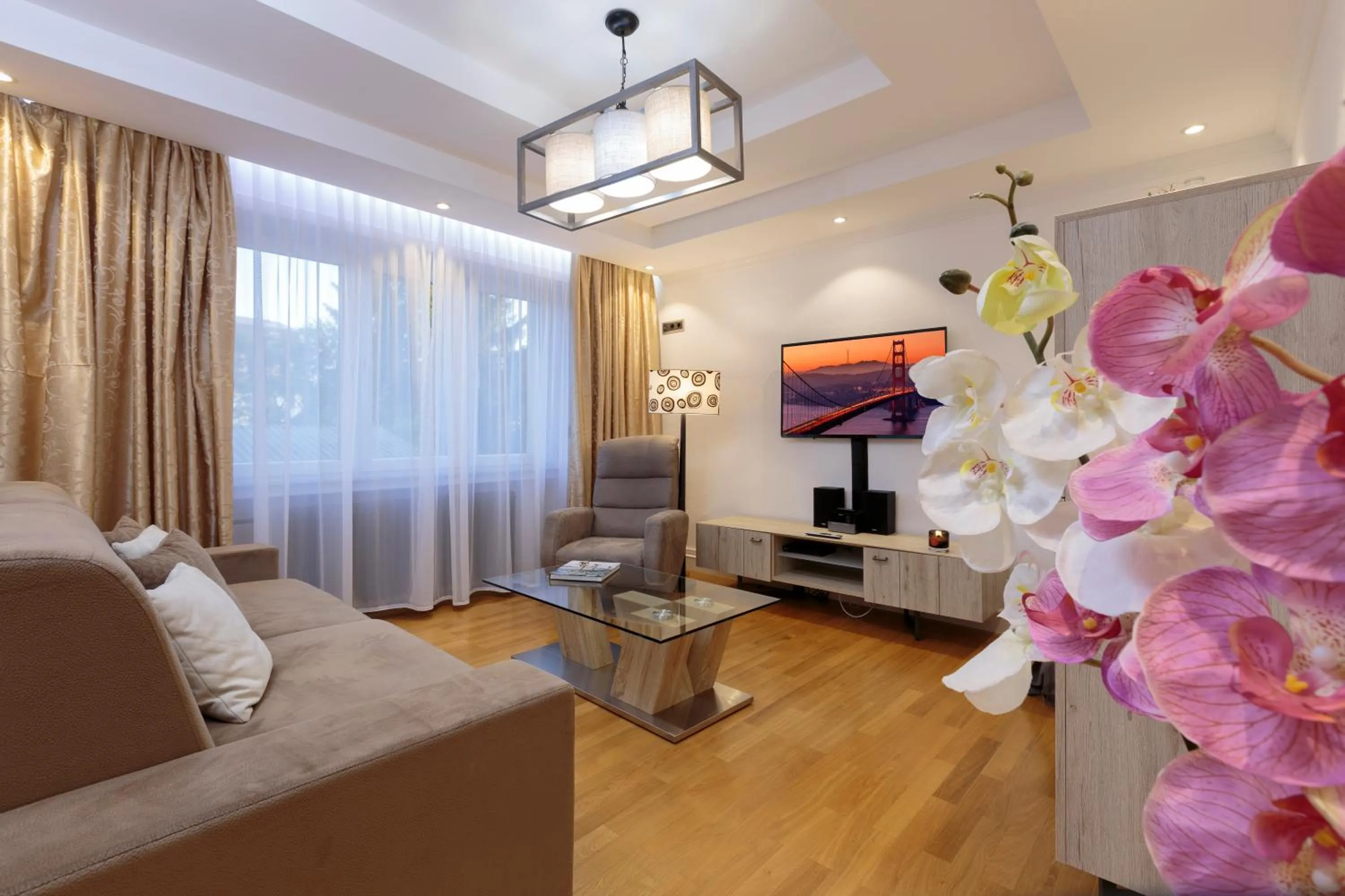 The Queen Luxury Apartments - Villa Giada