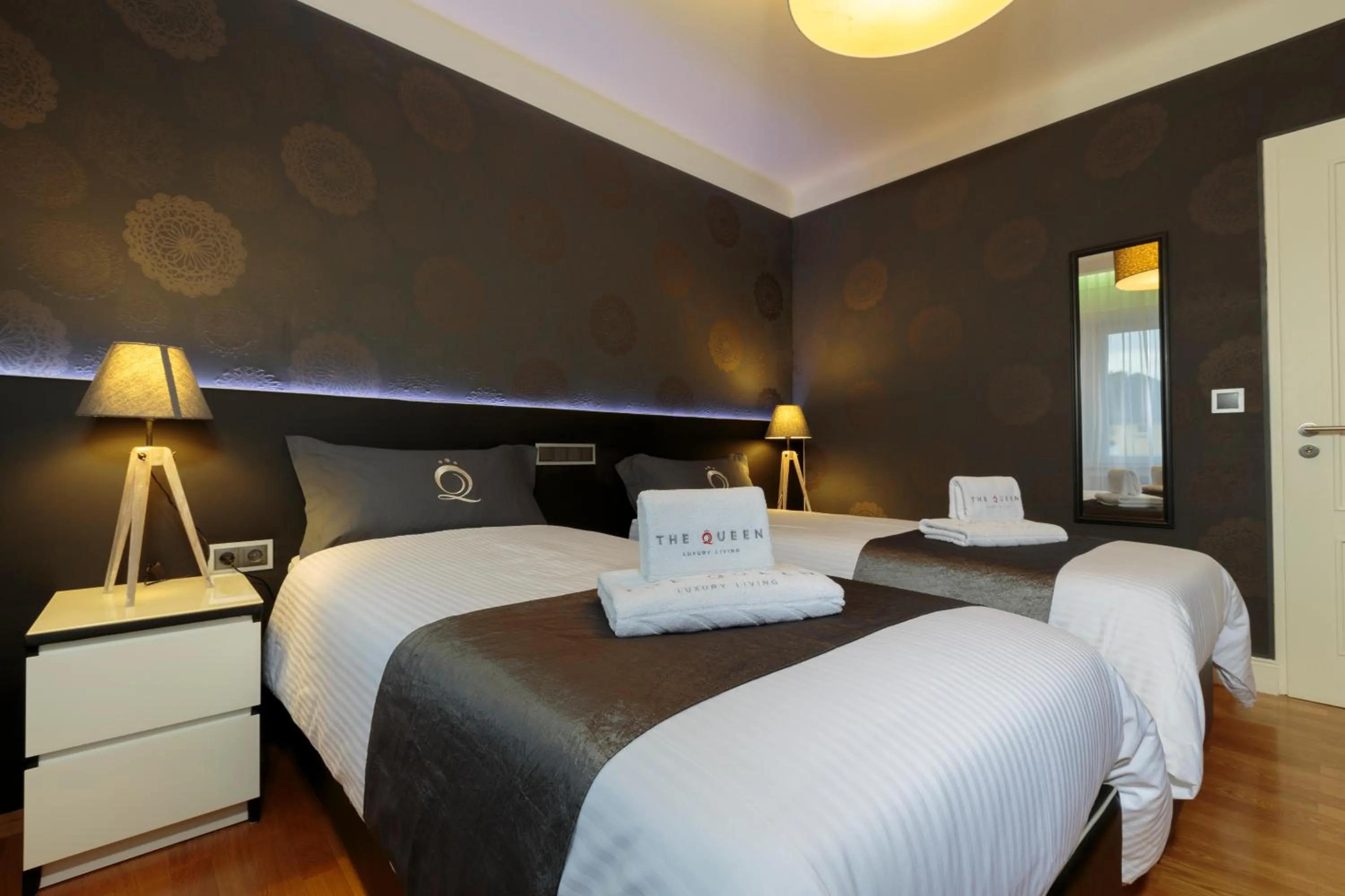 Bedroom, Bed in The Queen Luxury Apartments - Villa Giada