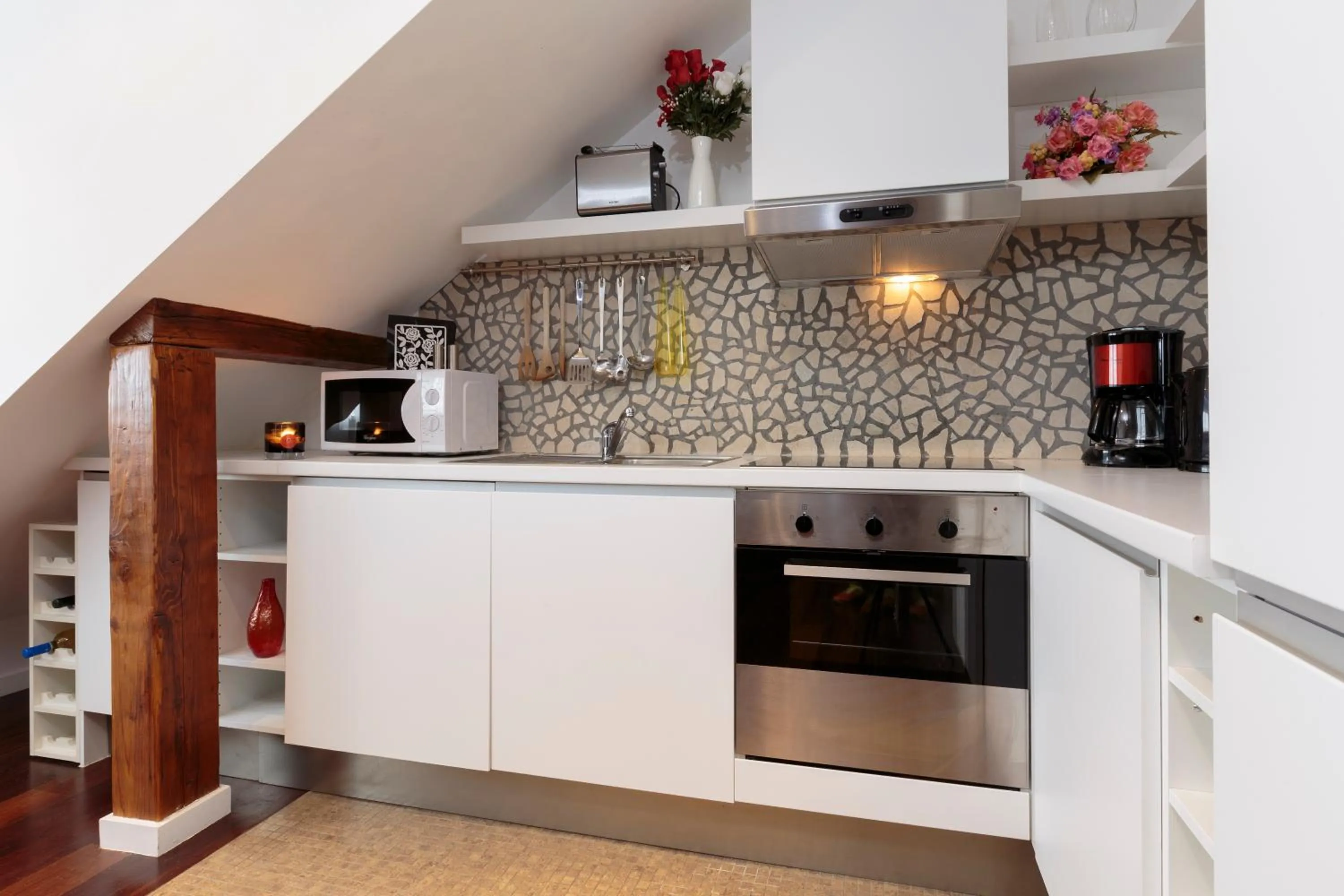 Kitchen or kitchenette in The Queen Luxury Apartments - Villa Giada