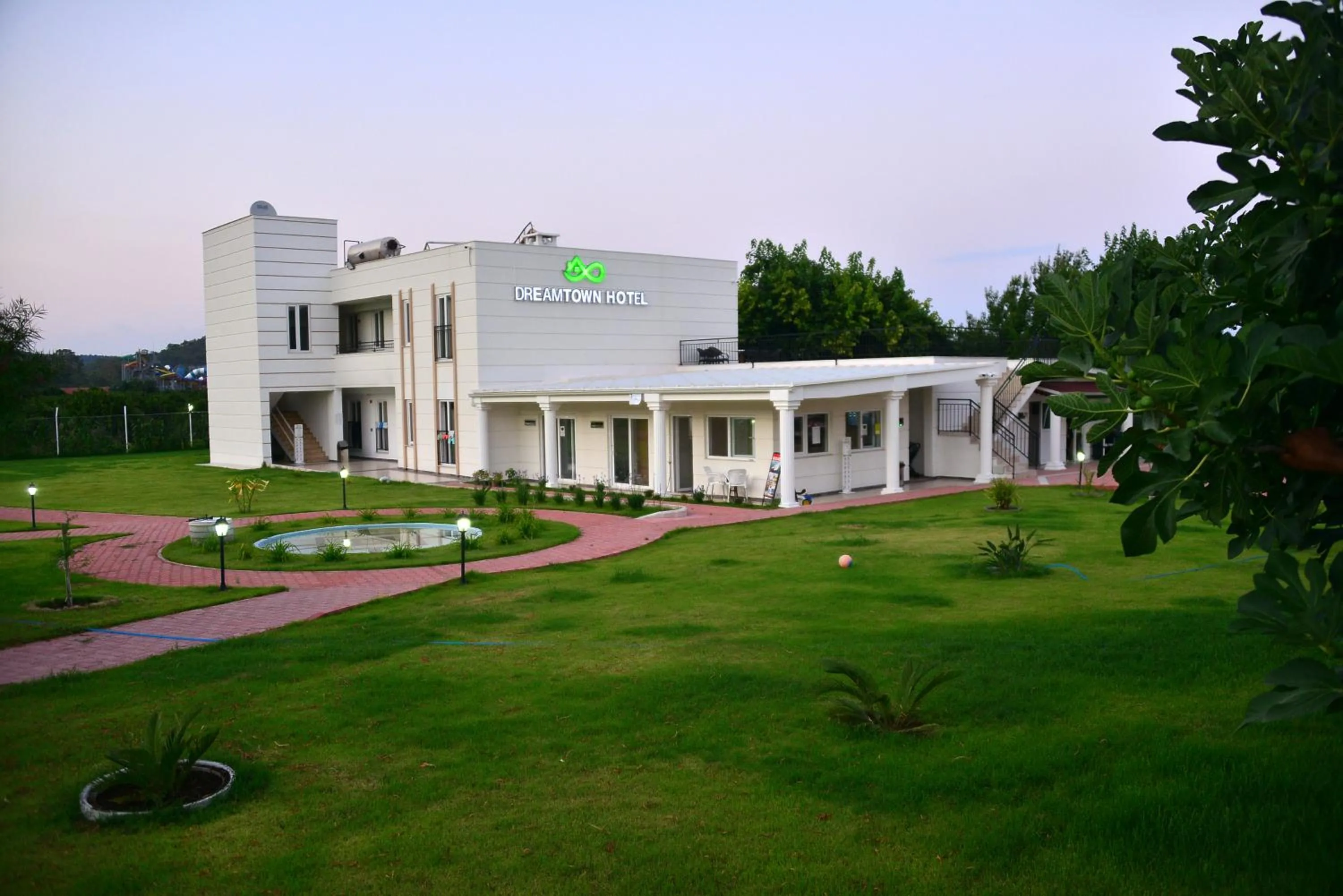 Garden view in Dream Town Hotel&Restaurant