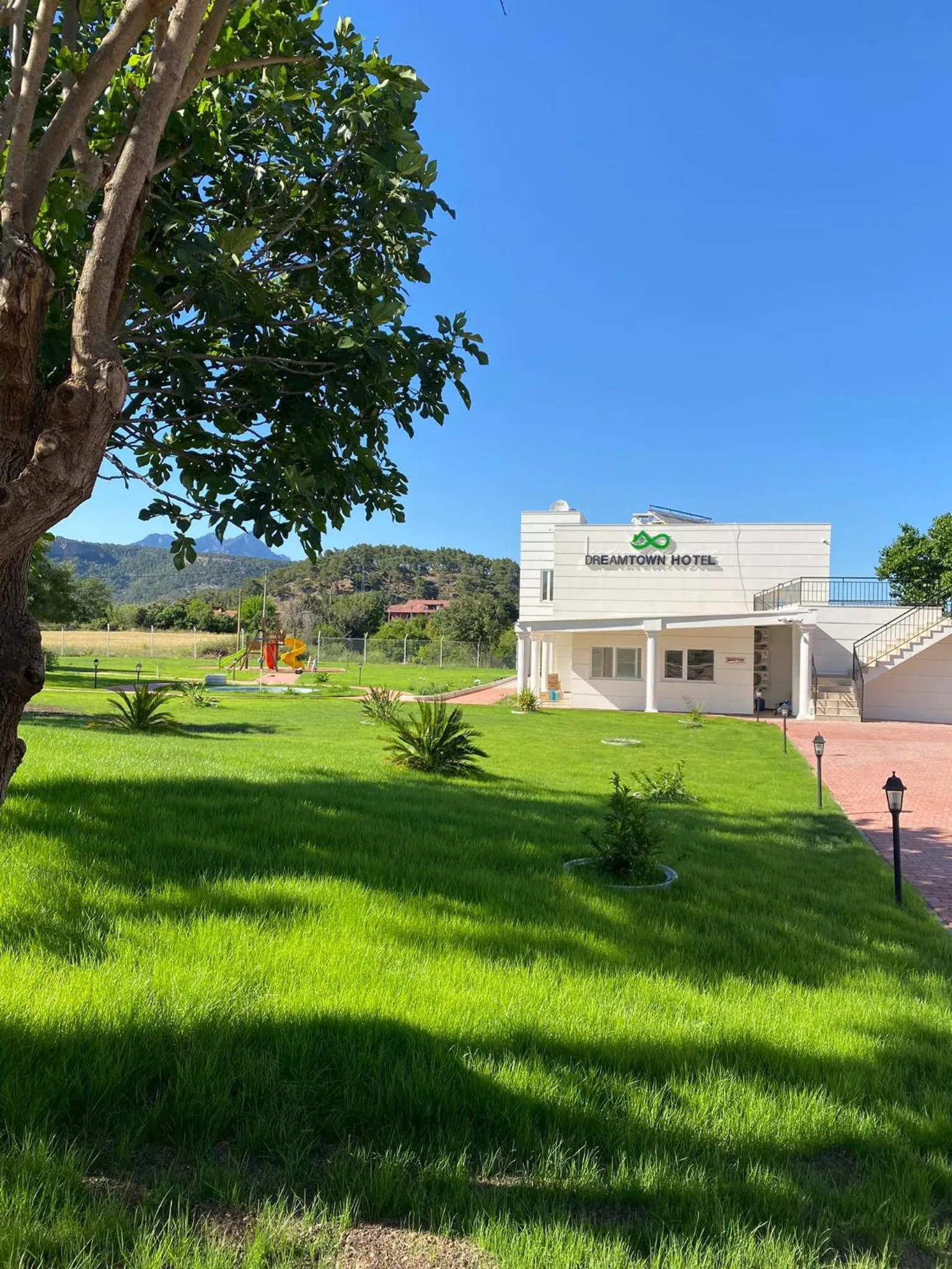 Garden in Dream Town Hotel&Restaurant