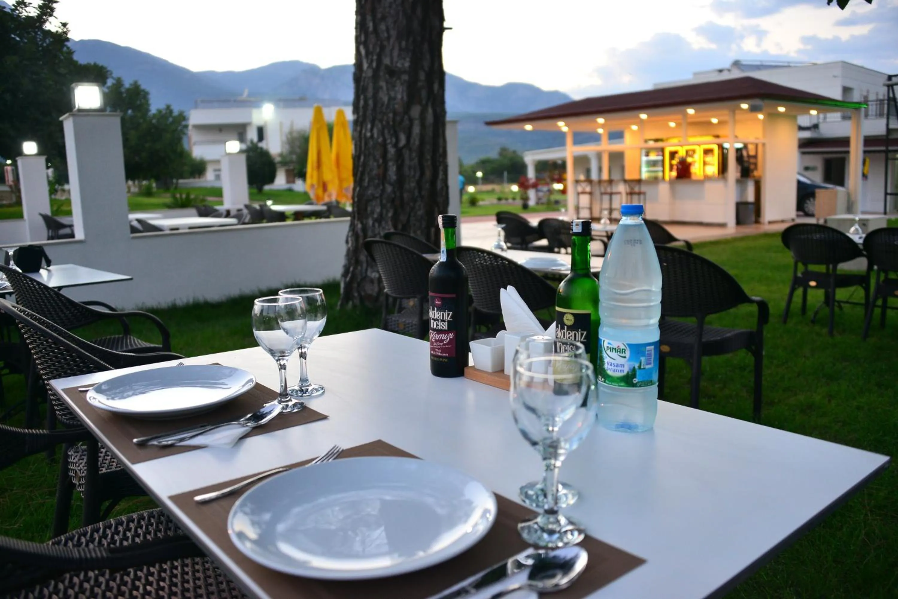 Restaurant/places to eat in Dream Town Hotel&Restaurant