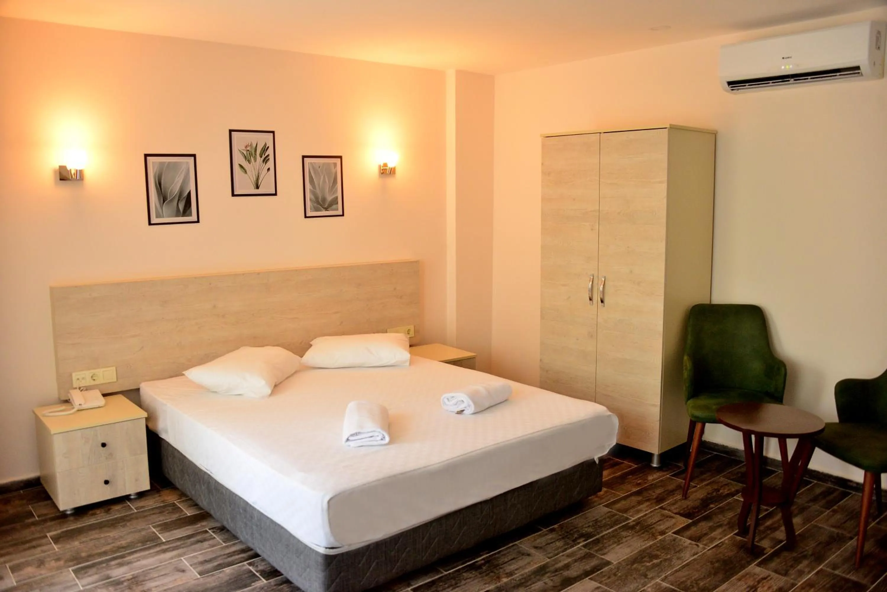 Bed in Dream Town Hotel&Restaurant