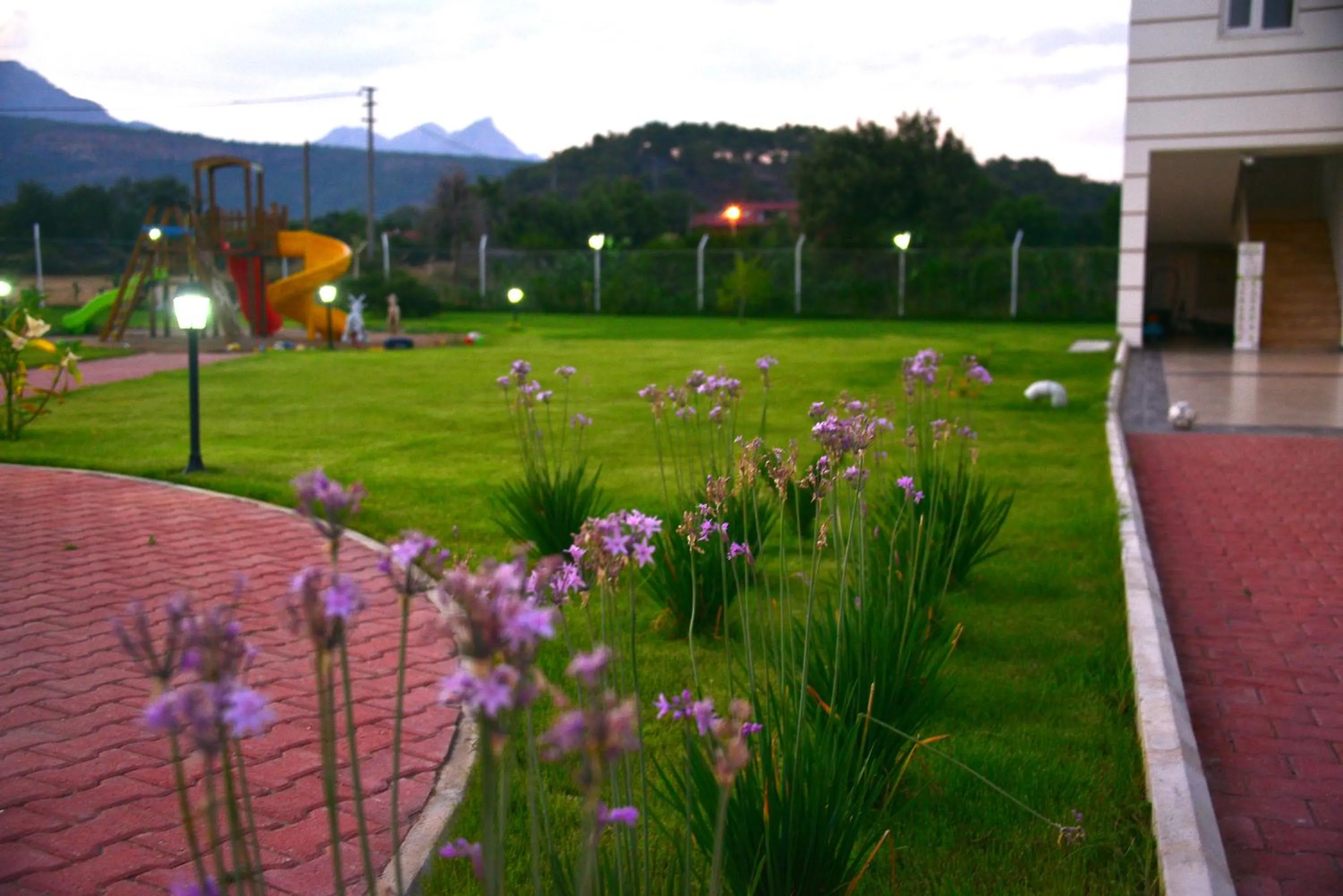 Dream Town Hotel&Restaurant