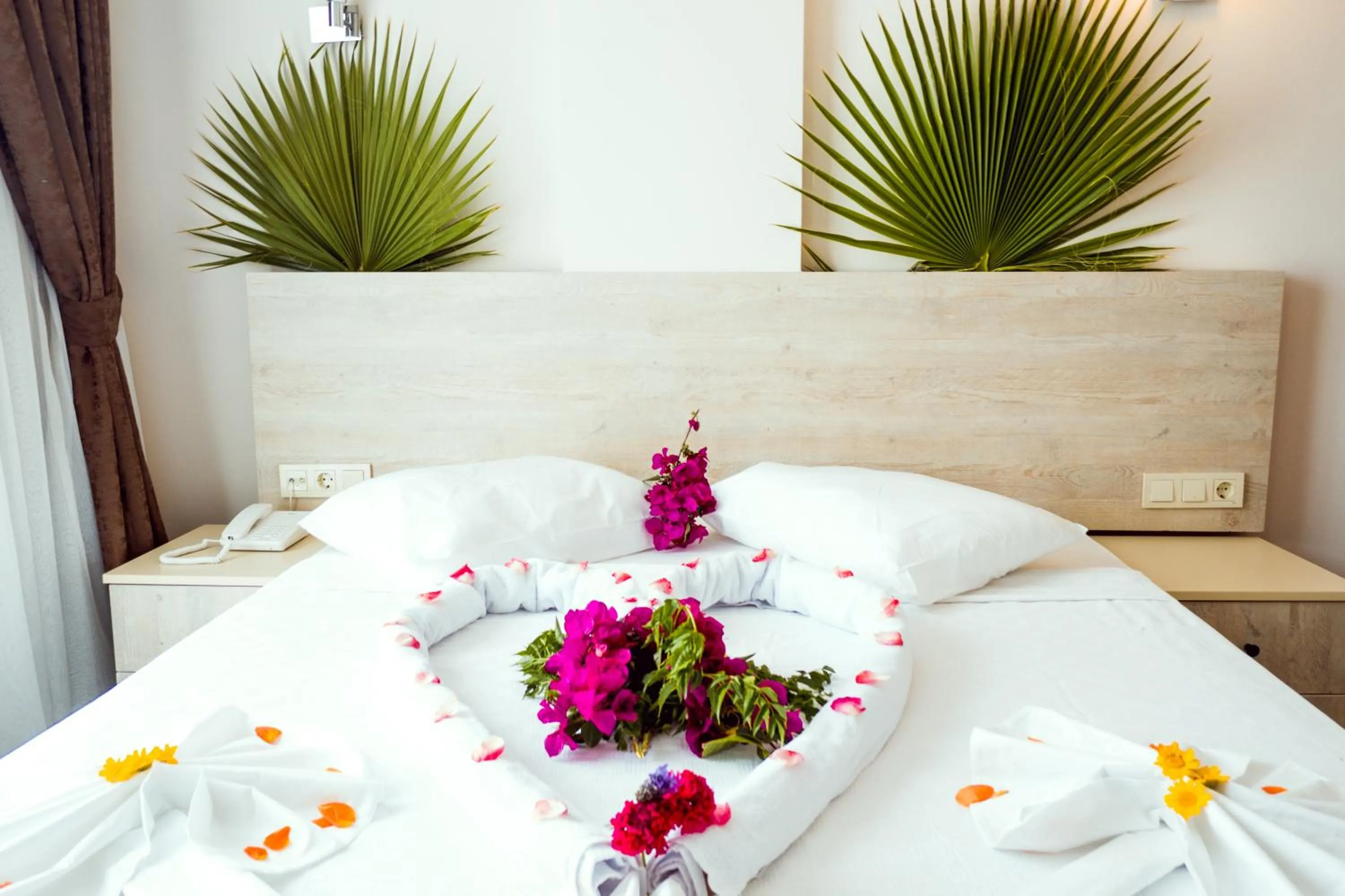 Bed in Dream Town Hotel&Restaurant