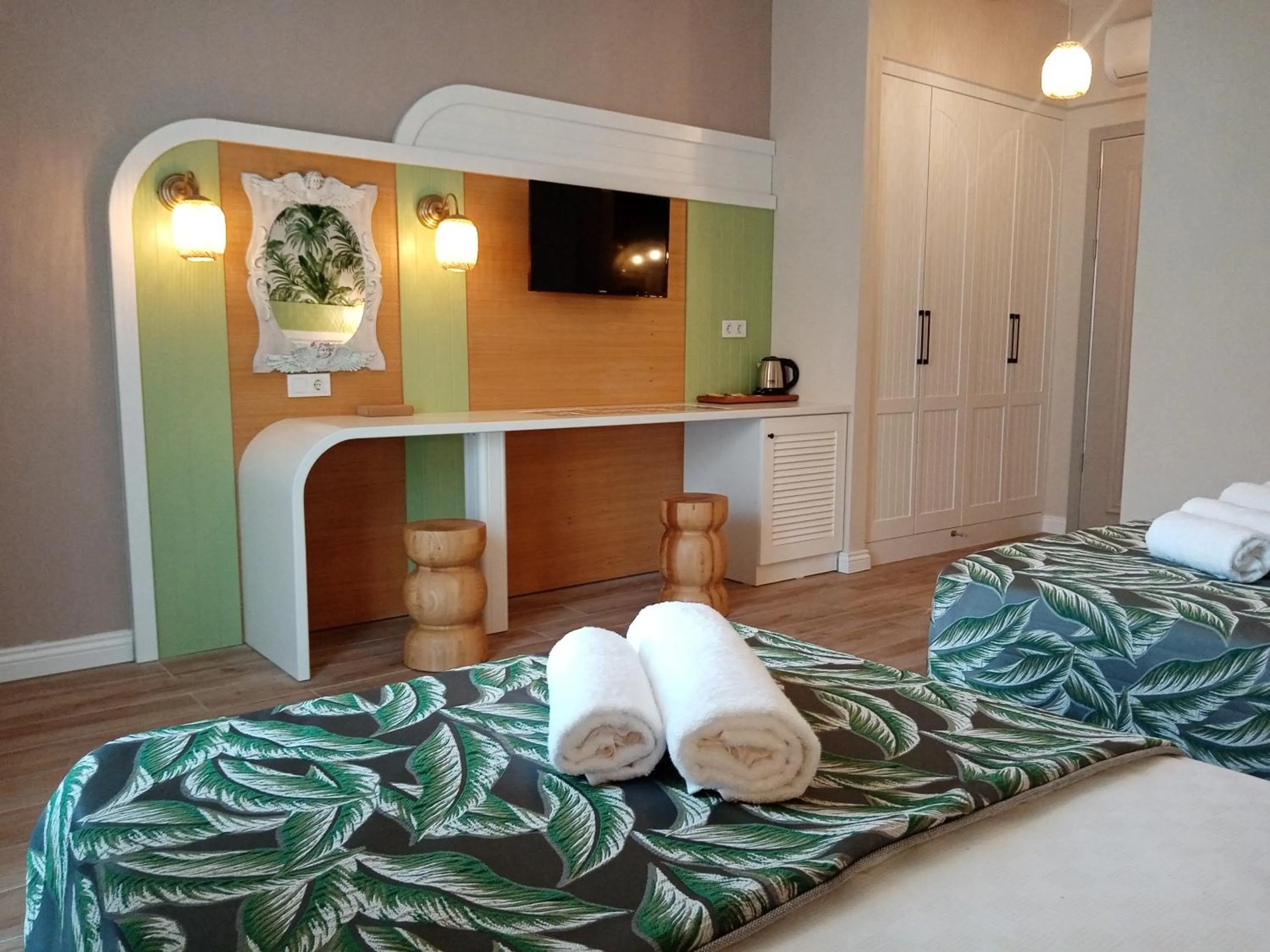 Bed in Dolphin Park Hotel