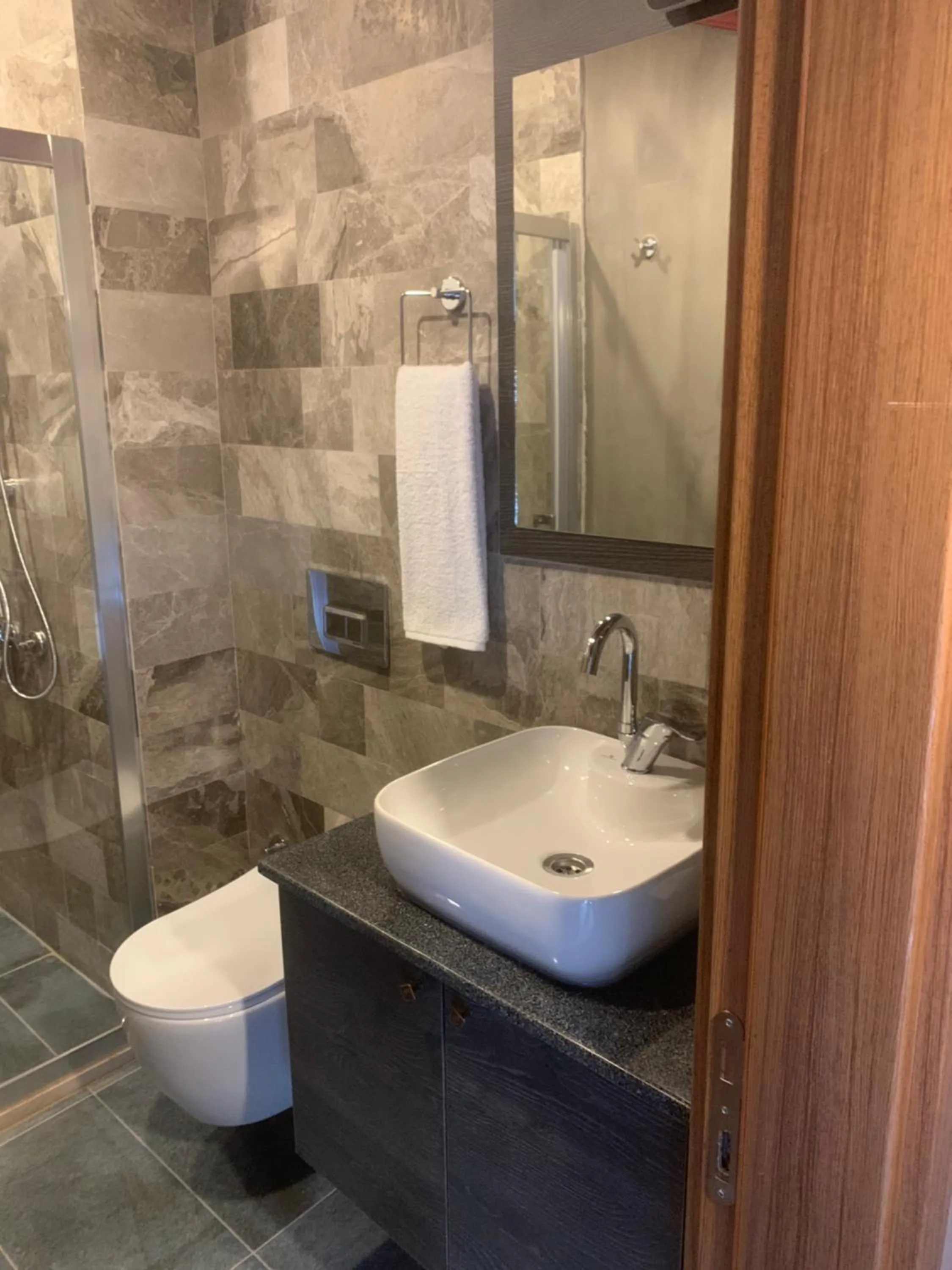 Shower in Dolphin Park Hotel