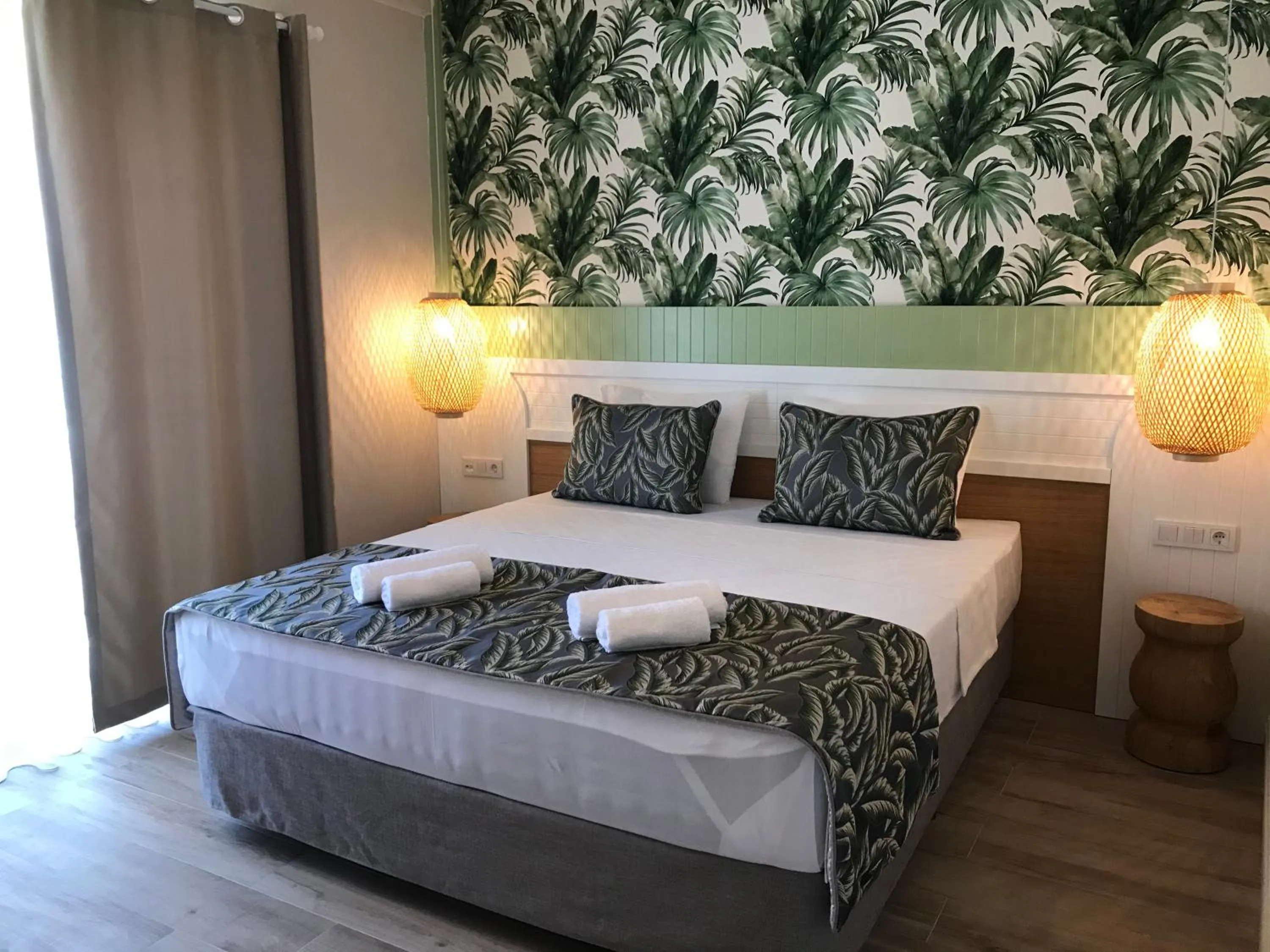 Bed in Dolphin Park Hotel