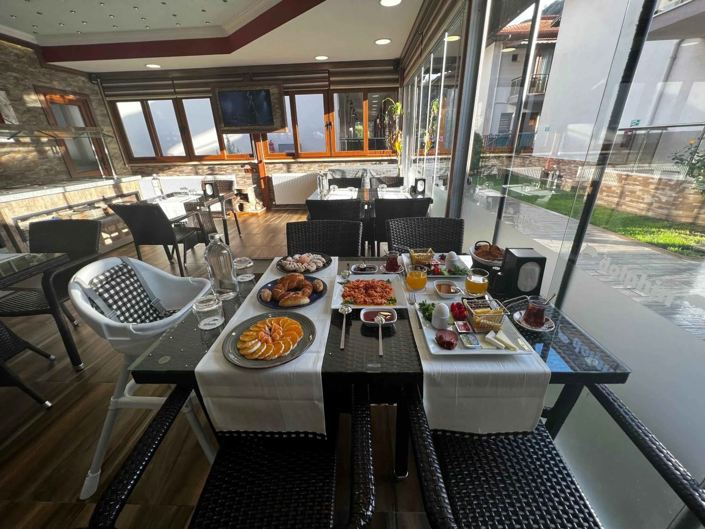 Breakfast in Dolphin Park Hotel