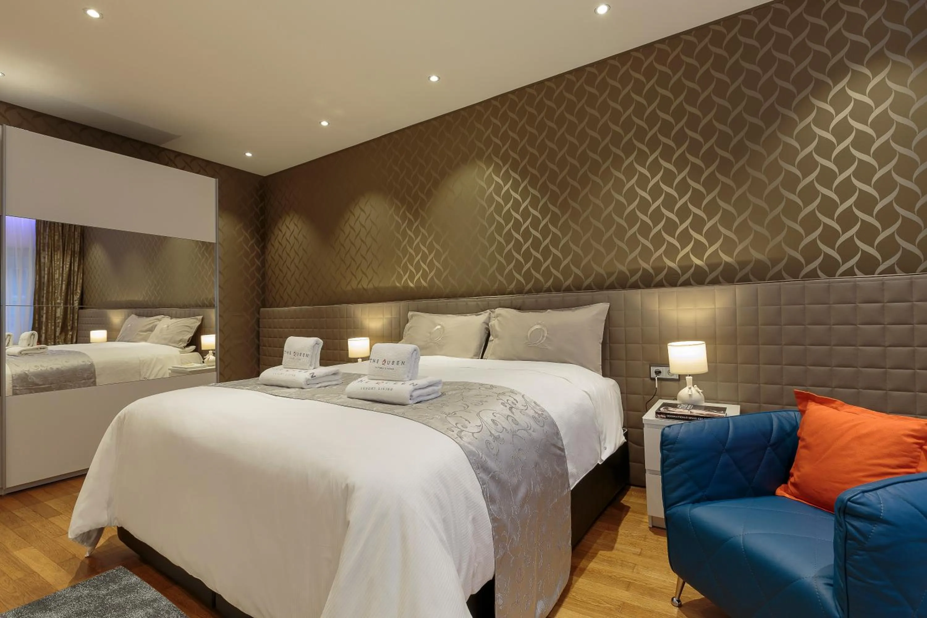 Bedroom, Bed in The Queen Luxury Apartments - Villa Liberty