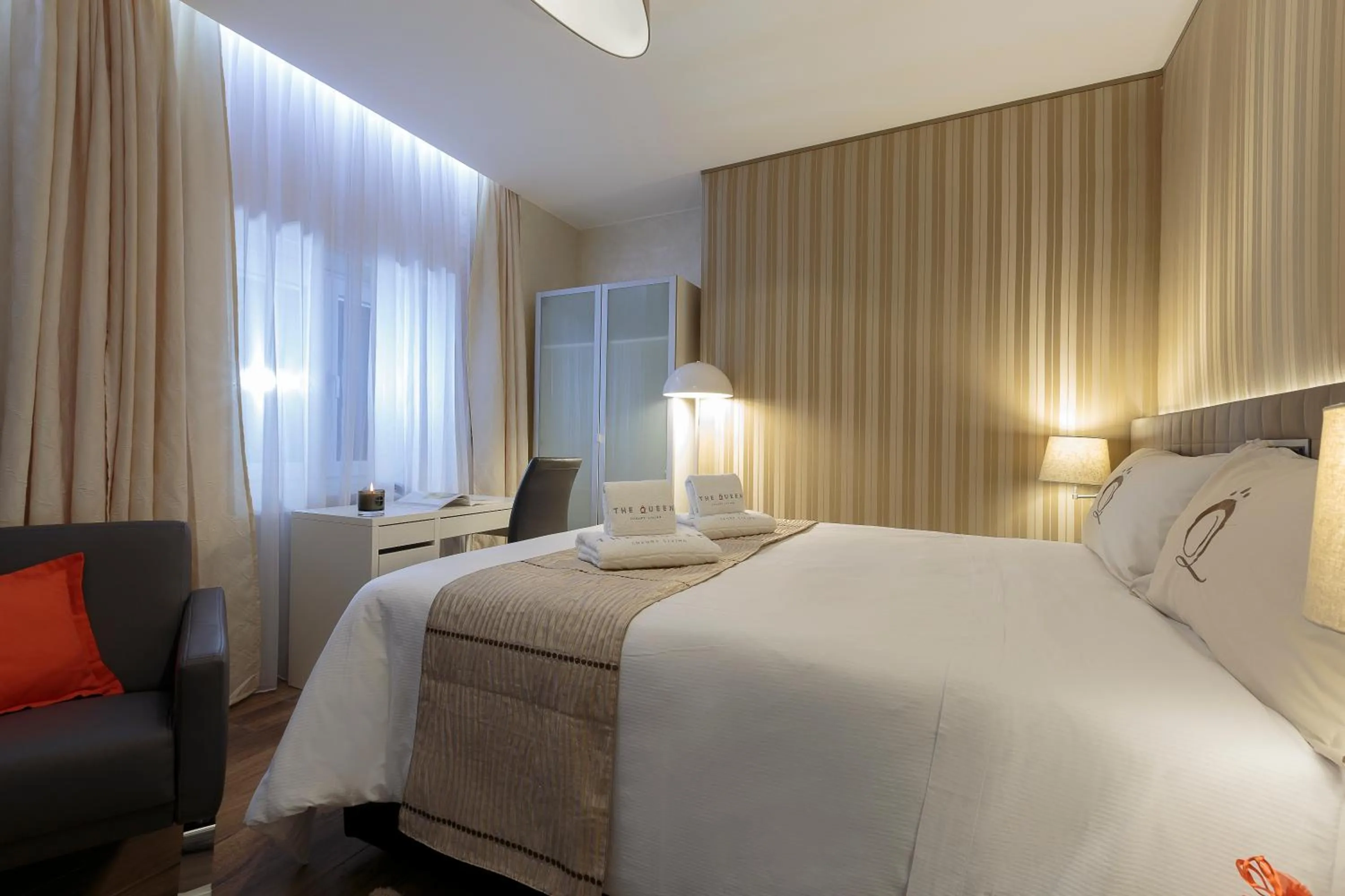 Bedroom, Bed in The Queen Luxury Apartments - Villa Liberty