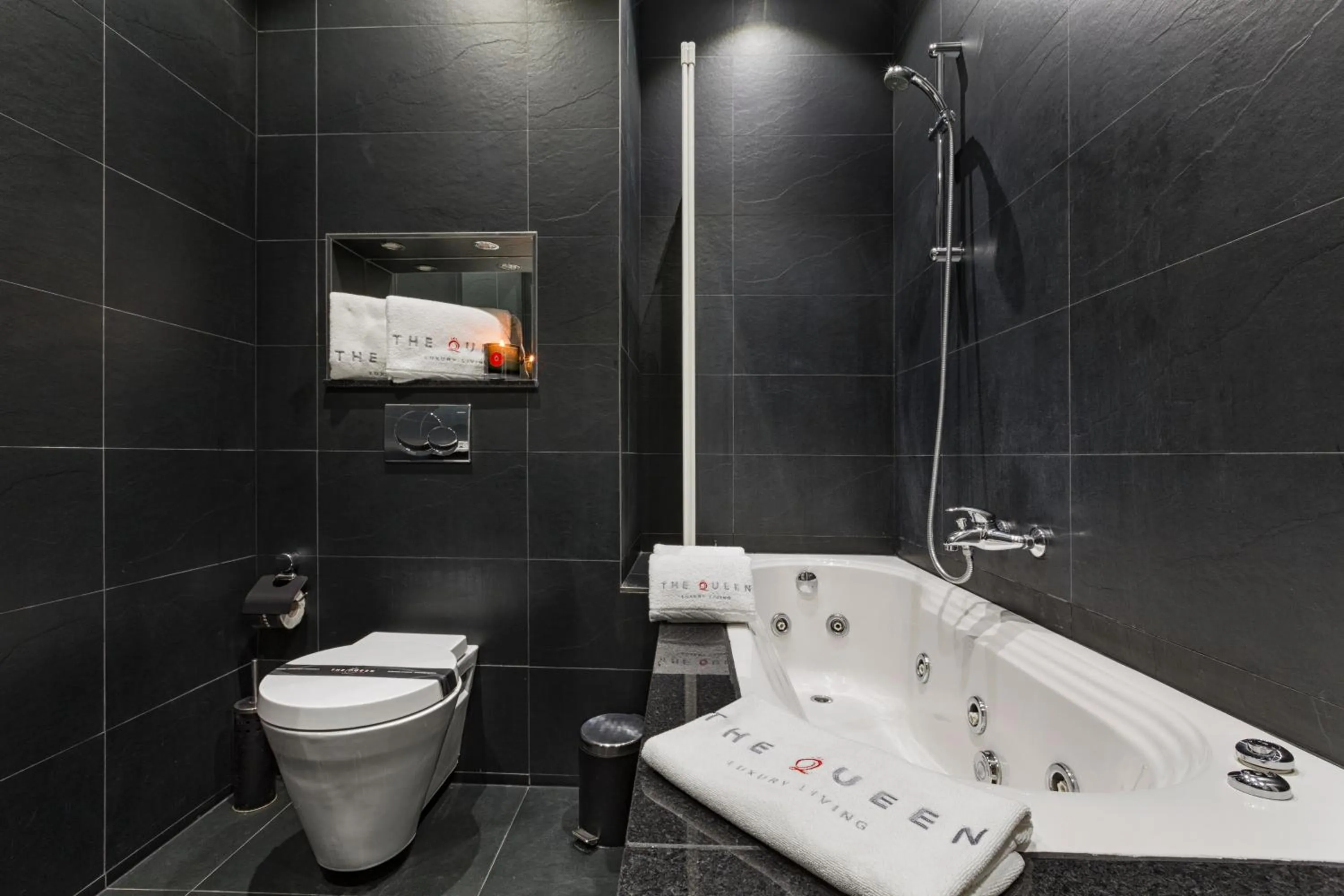 Toilet in The Queen Luxury Apartments - Villa Liberty