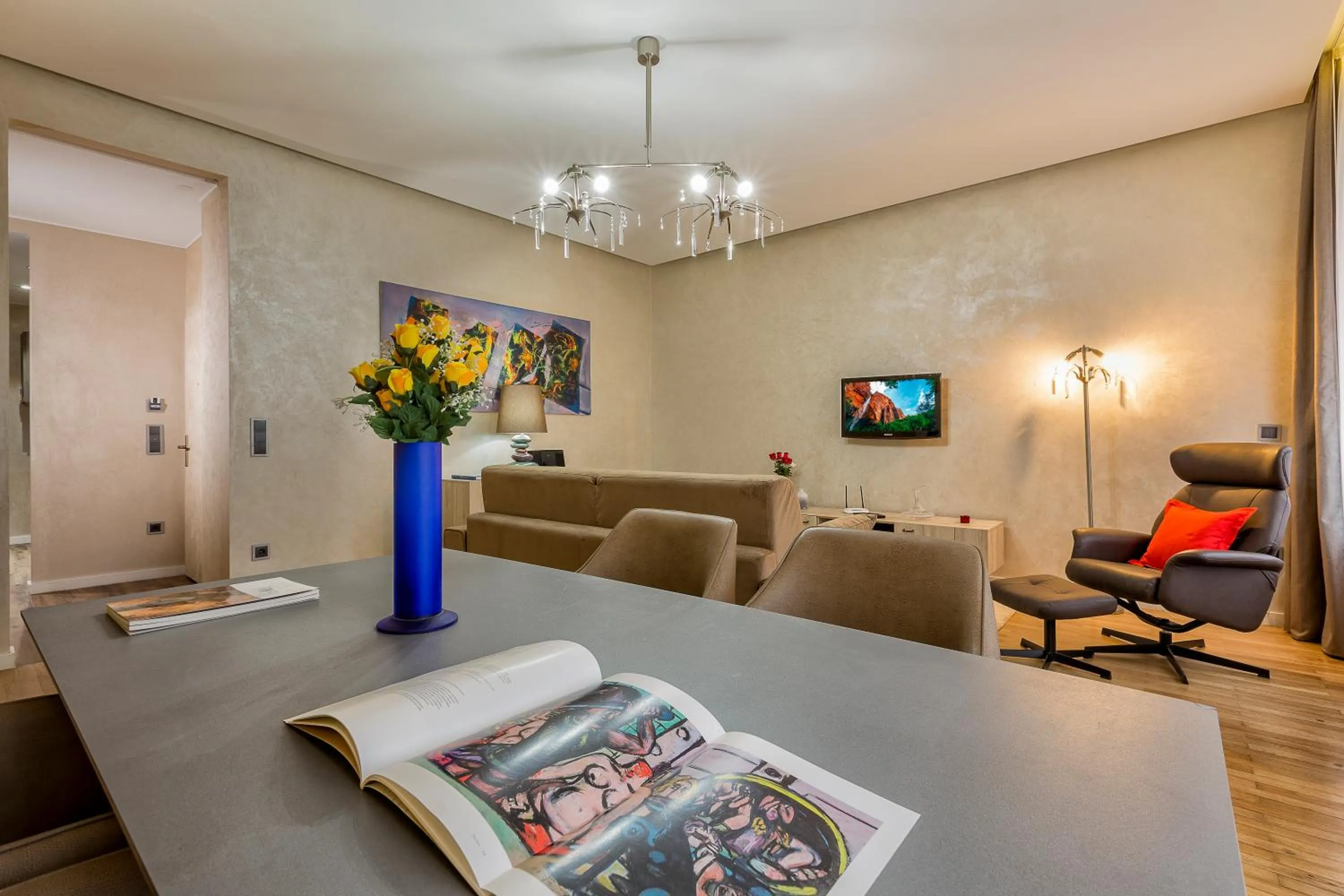TV and multimedia in The Queen Luxury Apartments - Villa Liberty