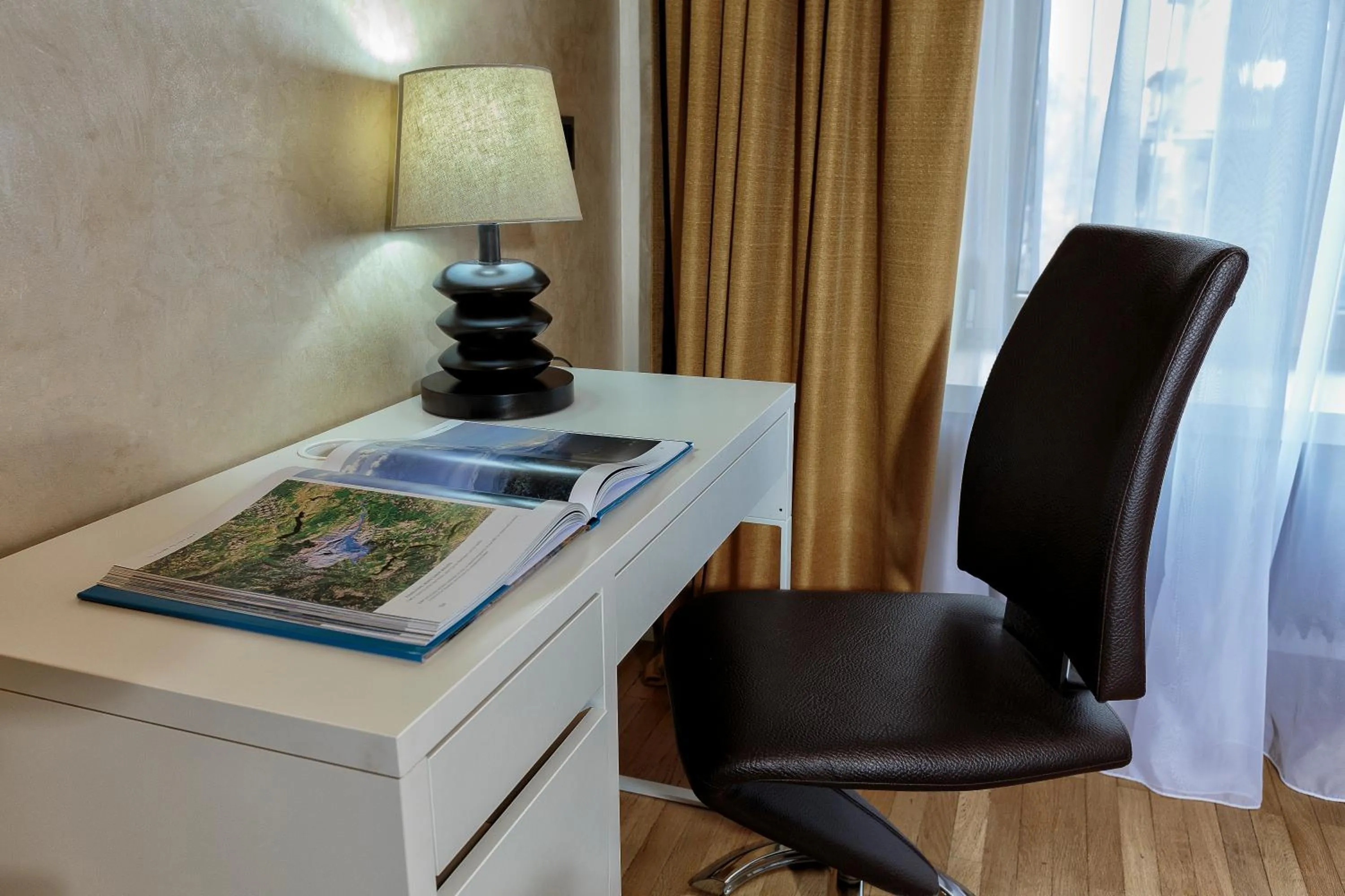 Decorative detail in The Queen Luxury Apartments - Villa Liberty