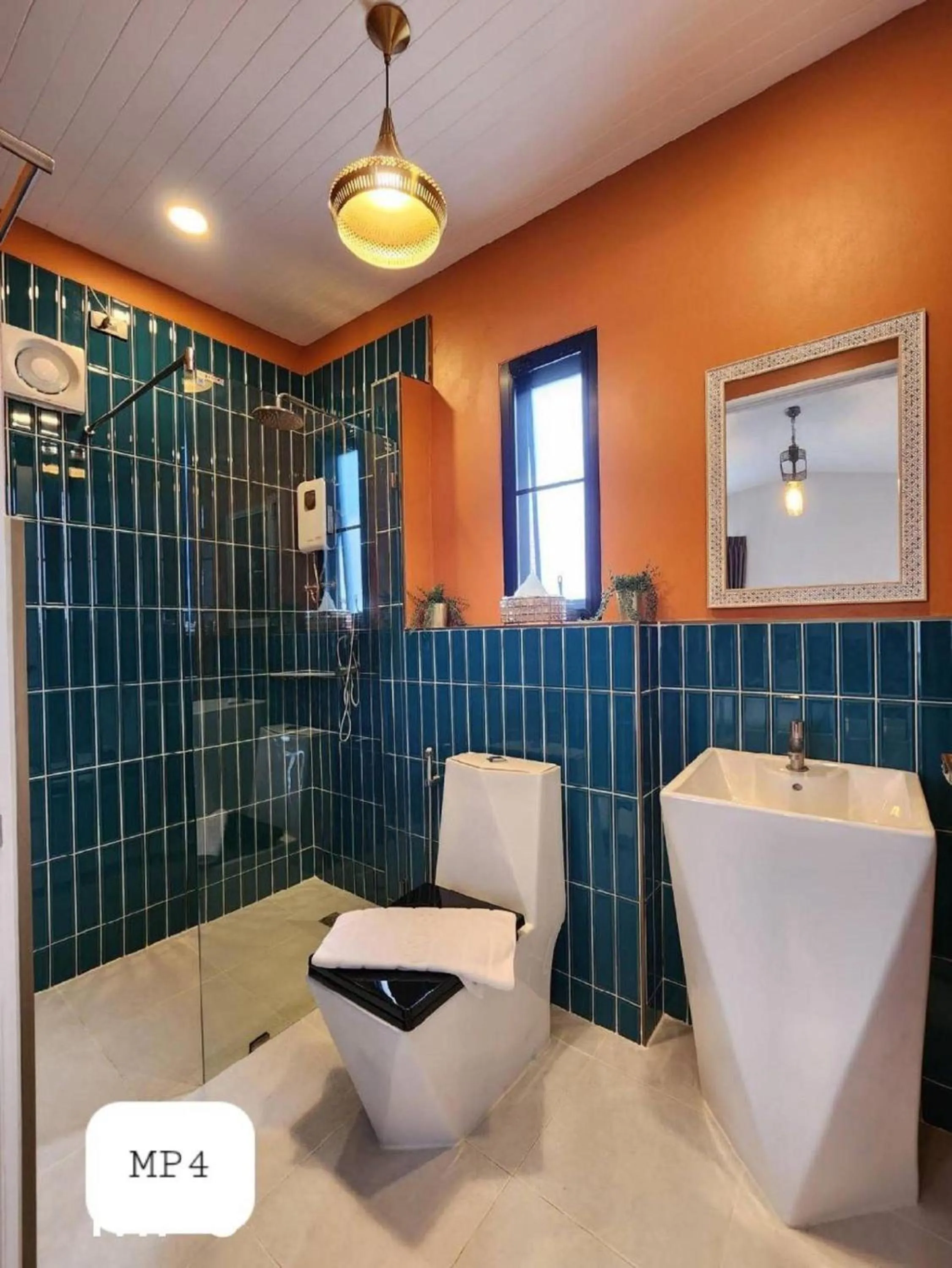 Bathroom in Capital O 75422 Million Pillows