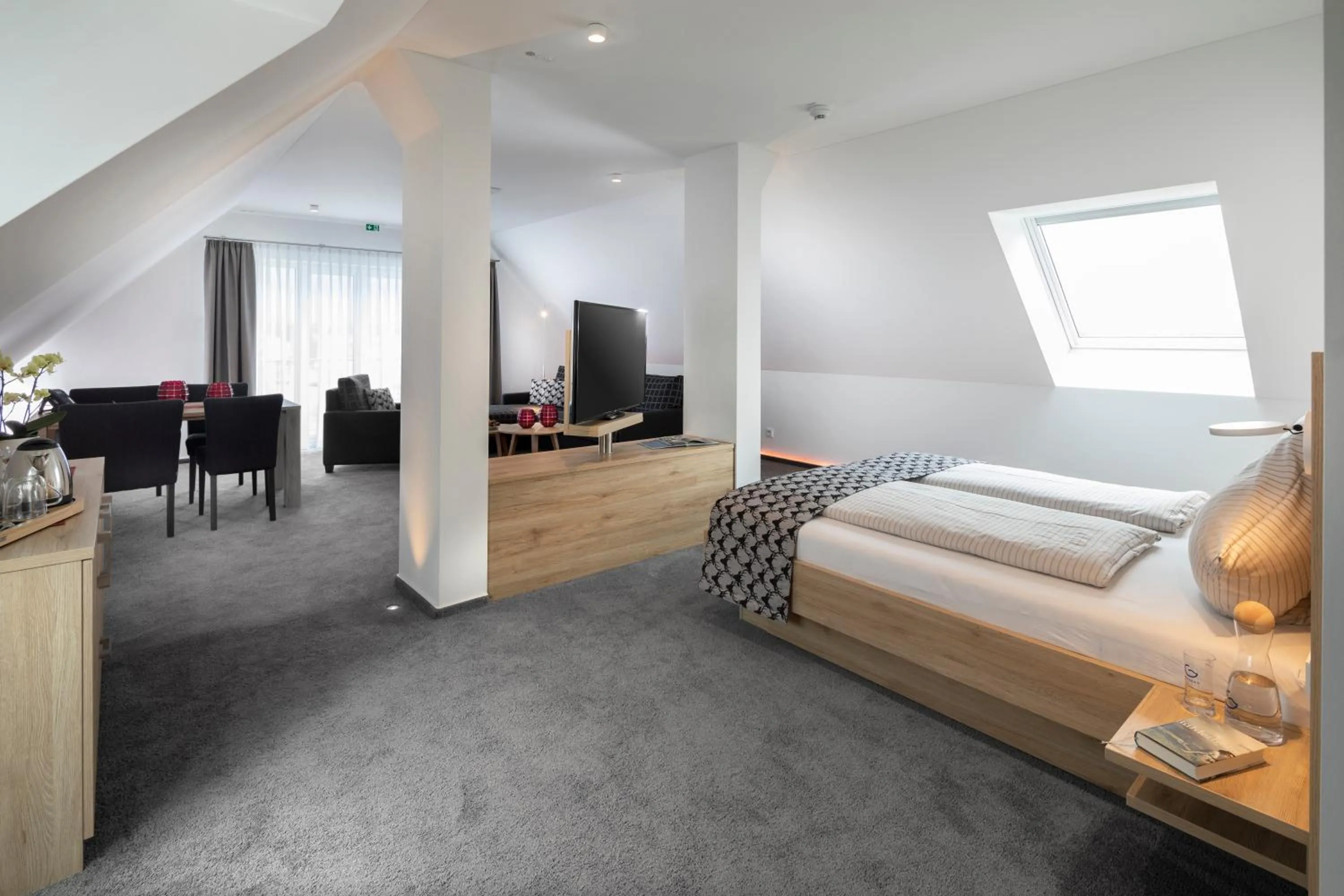 Photo of the whole room, Bed in Kohlers Hotel Engel