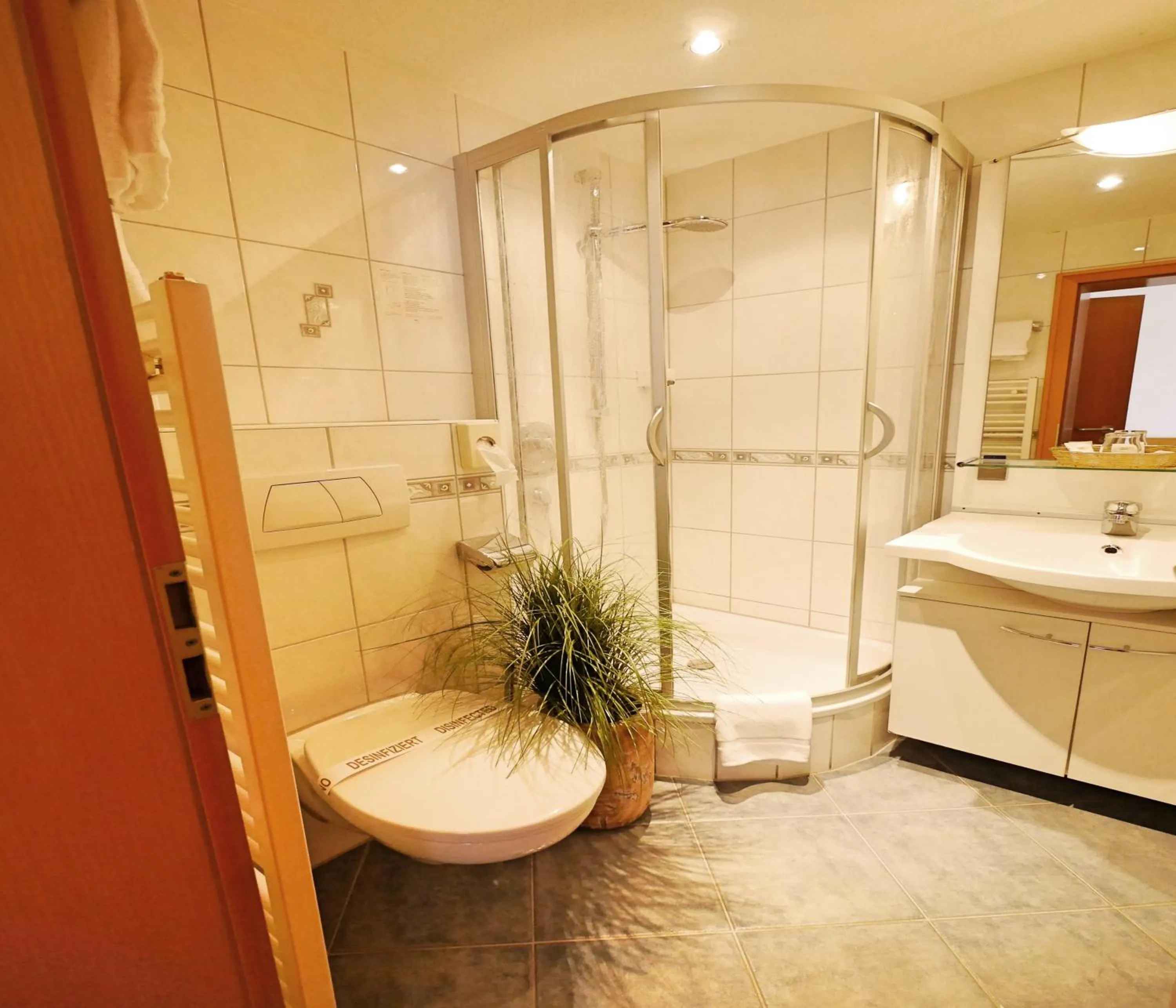 Bathroom in Kohlers Hotel Engel