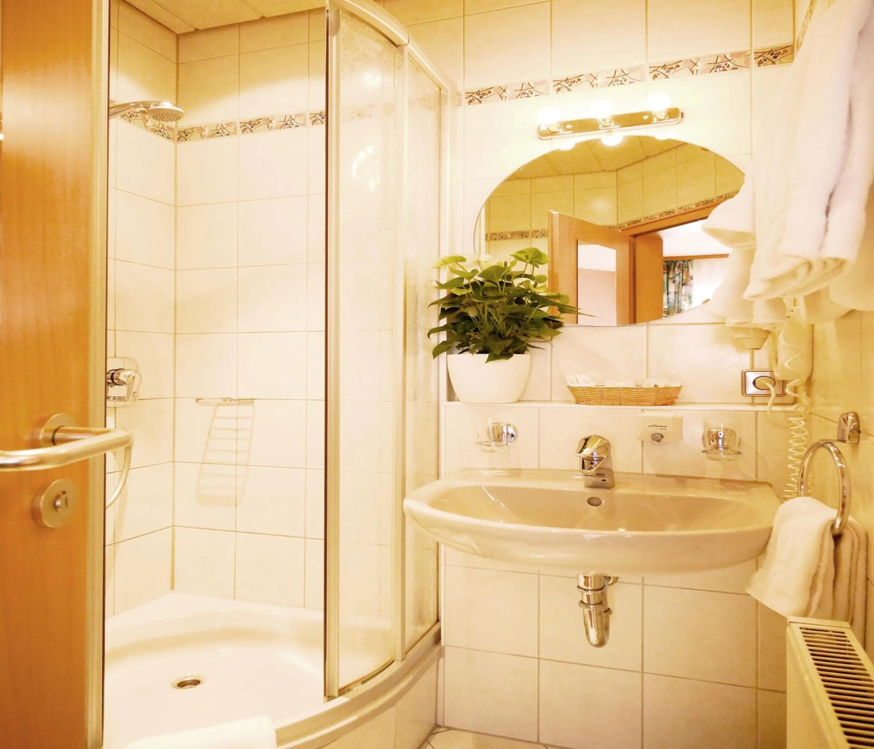 Bathroom in Kohlers Hotel Engel